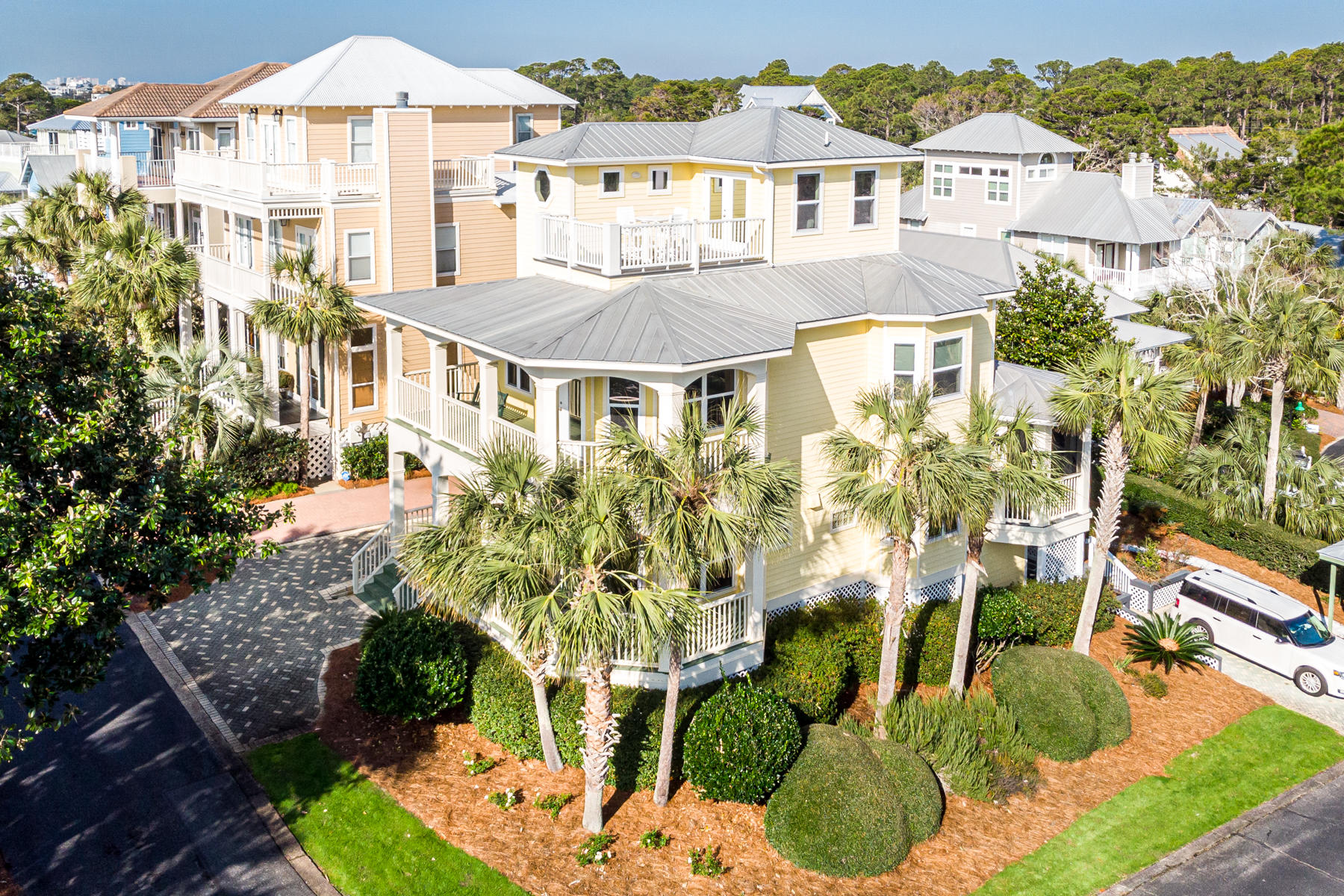 CALYPSO POINTE - Residential