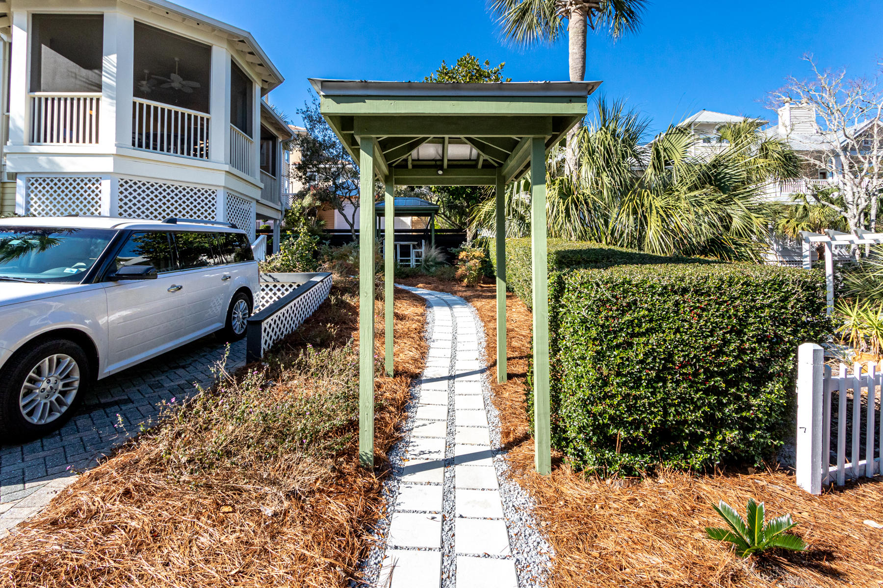 CALYPSO POINTE - Residential