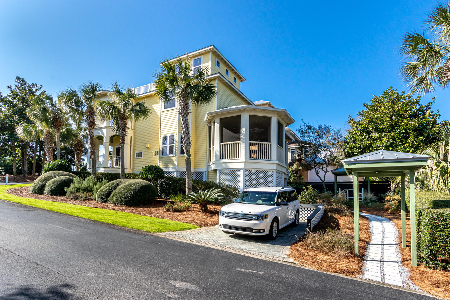 CALYPSO POINTE - Residential