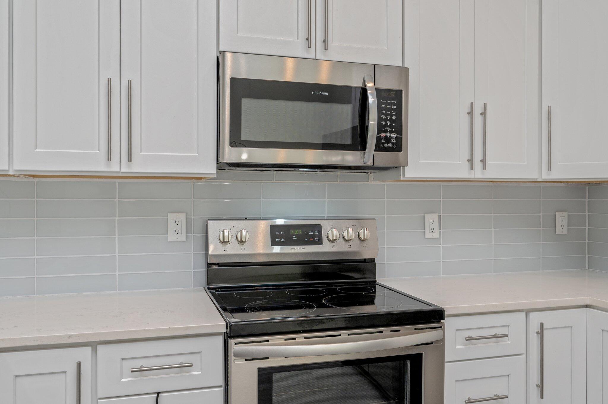 OAKWOOD HILLS UNIT 3 - Residential Lease