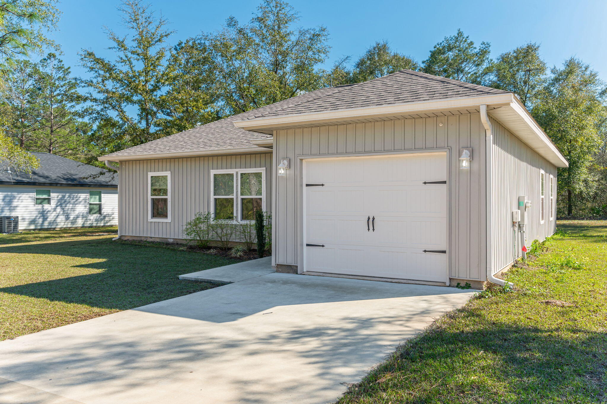 OAKWOOD HILLS UNIT 3 - Residential Lease