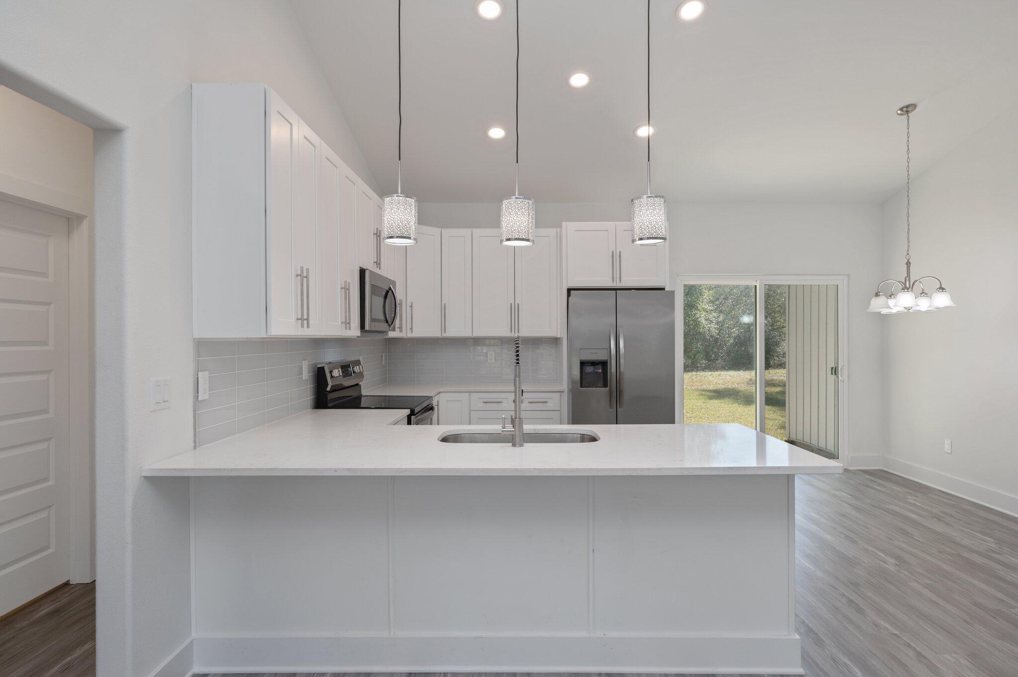 OAKWOOD HILLS UNIT 3 - Residential Lease