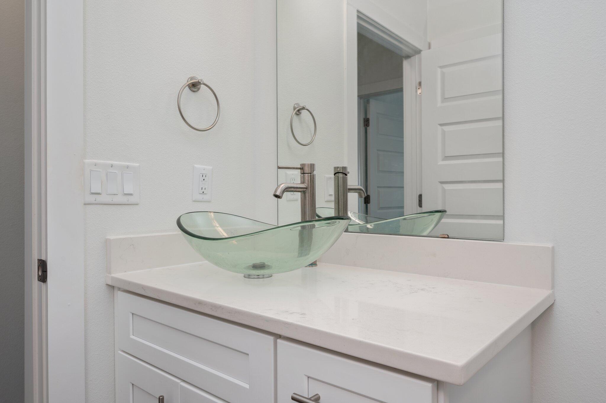 OAKWOOD HILLS UNIT 3 - Residential Lease