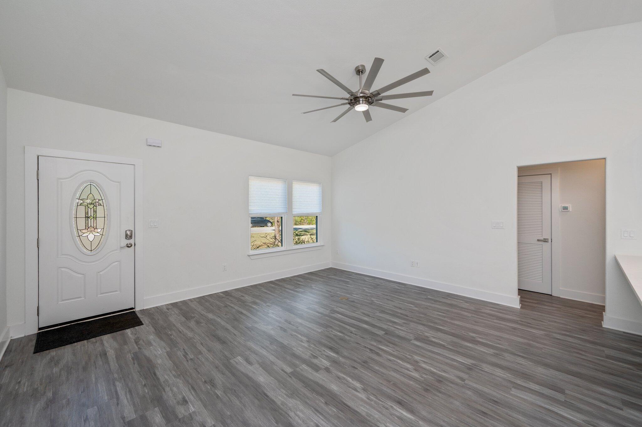 OAKWOOD HILLS UNIT 3 - Residential Lease
