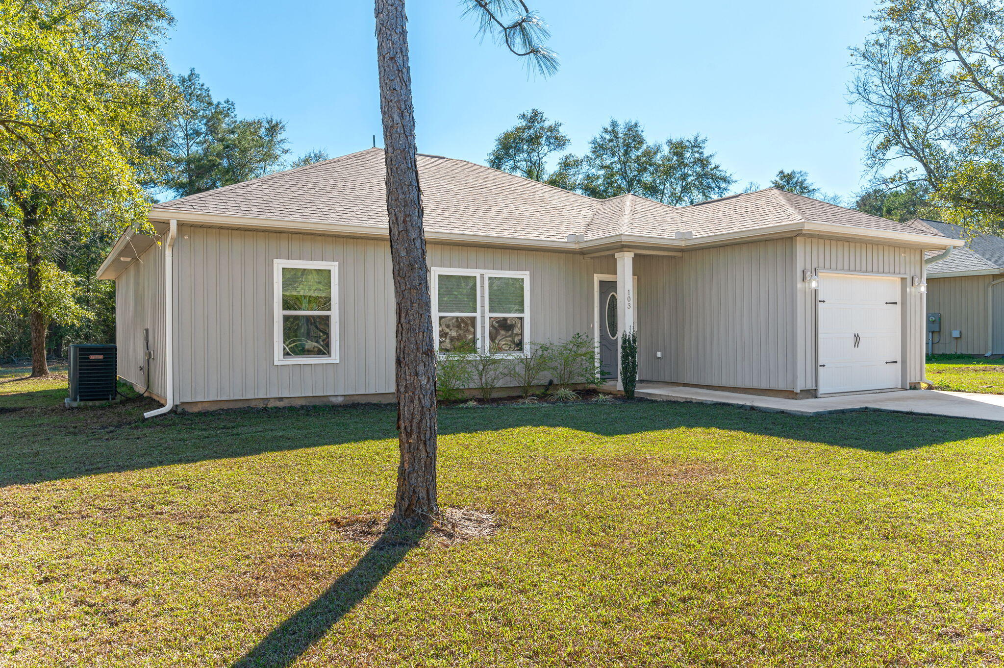OAKWOOD HILLS UNIT 3 - Residential Lease