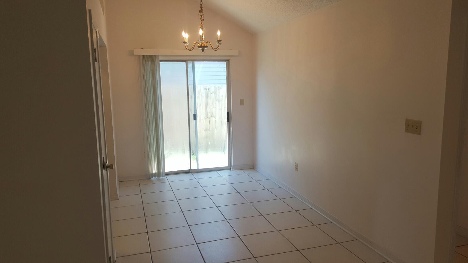 COVENTRY PARK VLG PH II LOT 21 BLK A - Residential