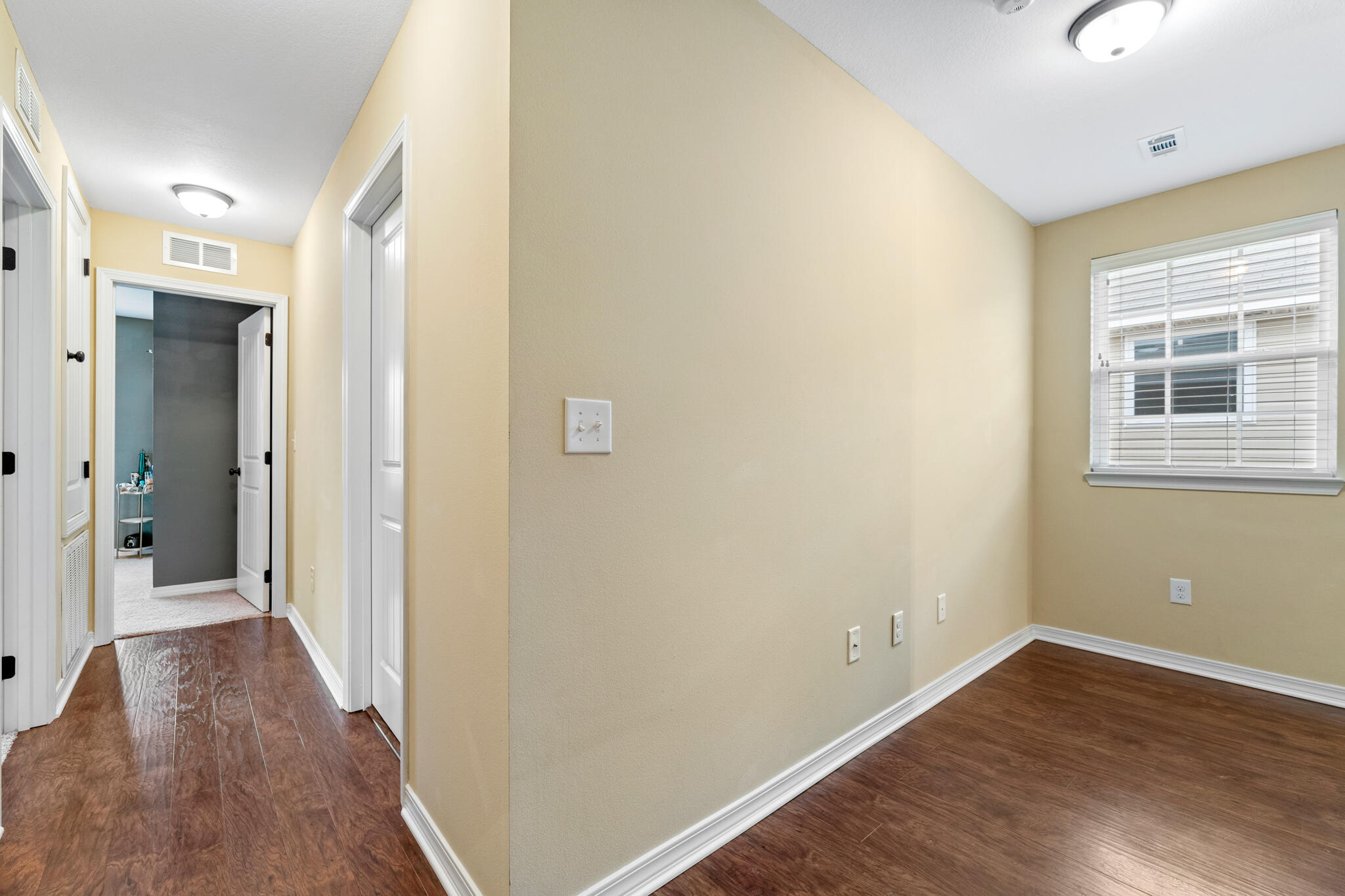 STILLWELL ESTATES - Residential