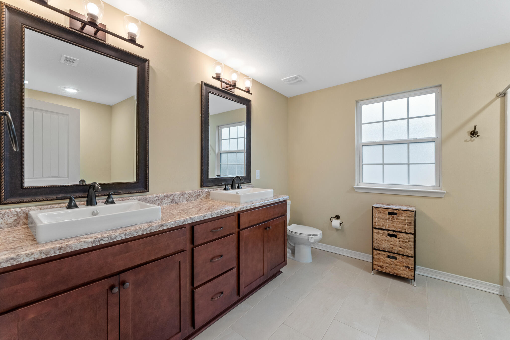 STILLWELL ESTATES - Residential