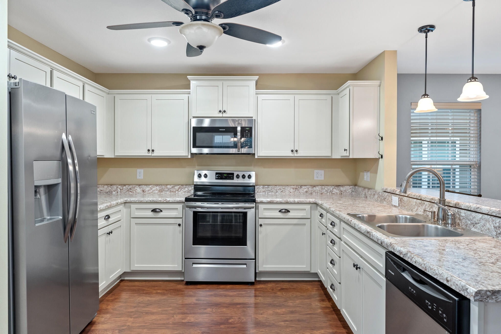 STILLWELL ESTATES - Residential