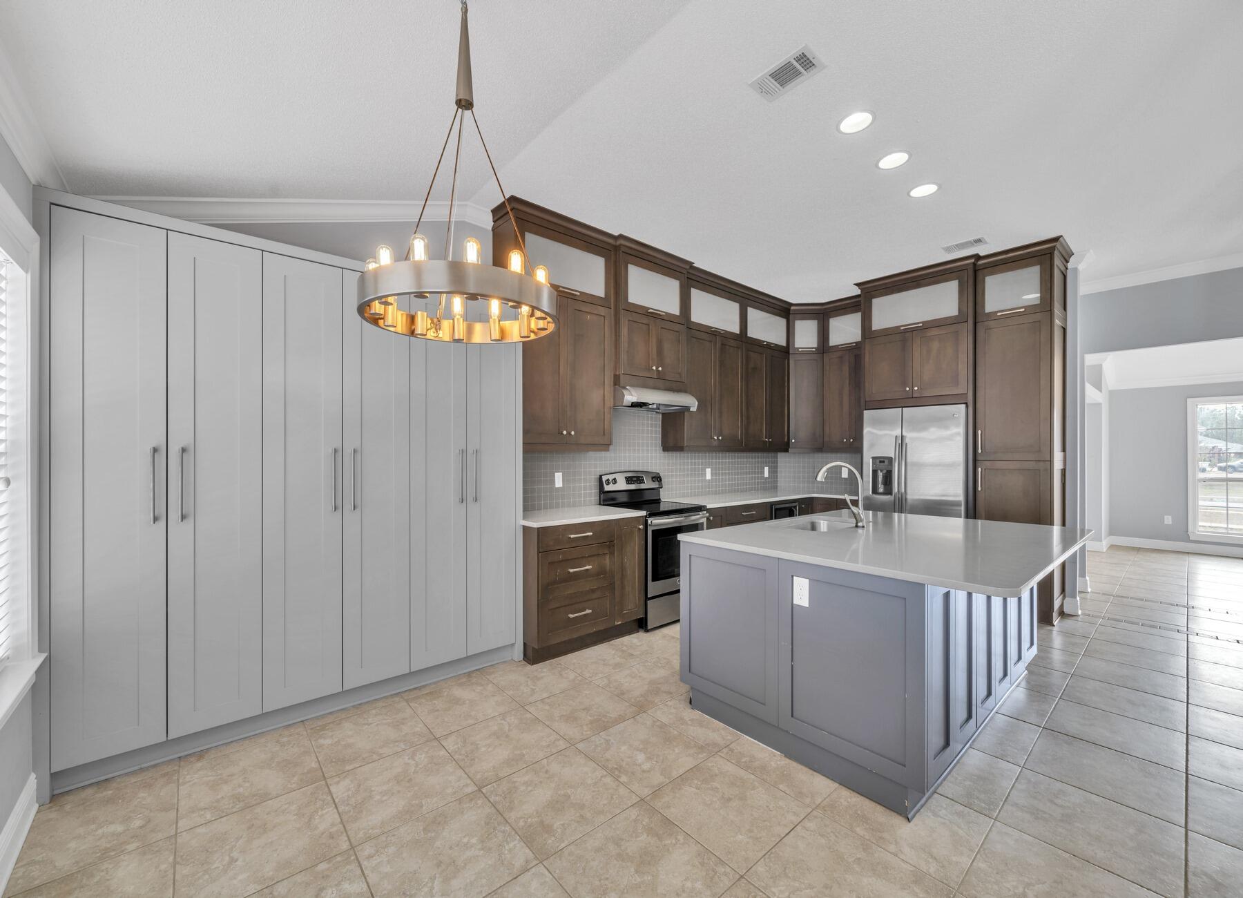 SKY RIDGE ESTATES 1ST ADD - Residential