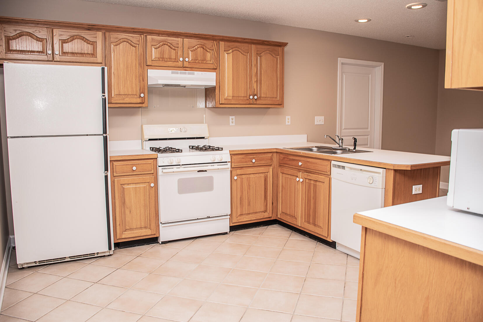 STEEPLECHASE PH 2 - Residential Lease