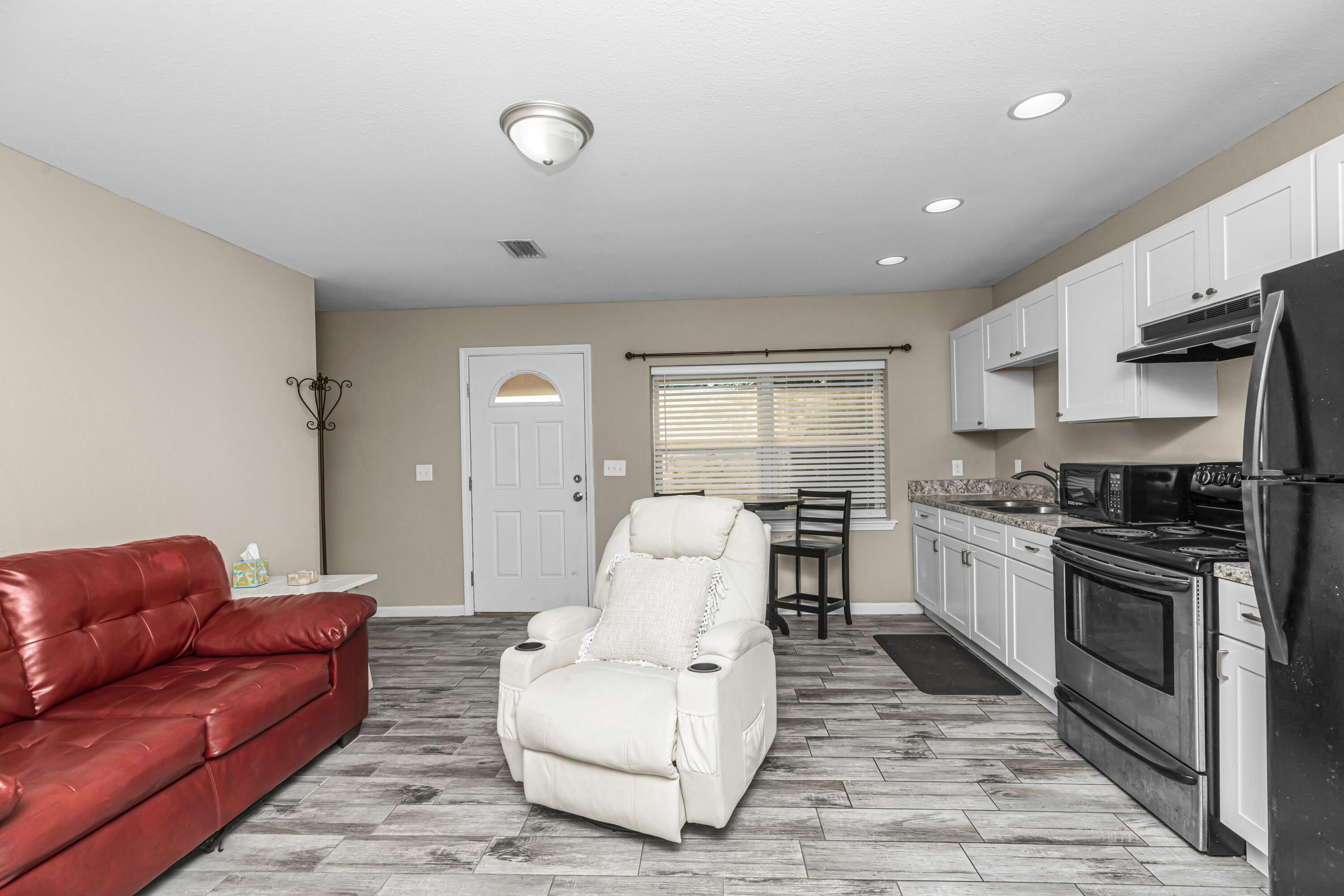 SYLVANIA HEIGHTS - Residential Lease