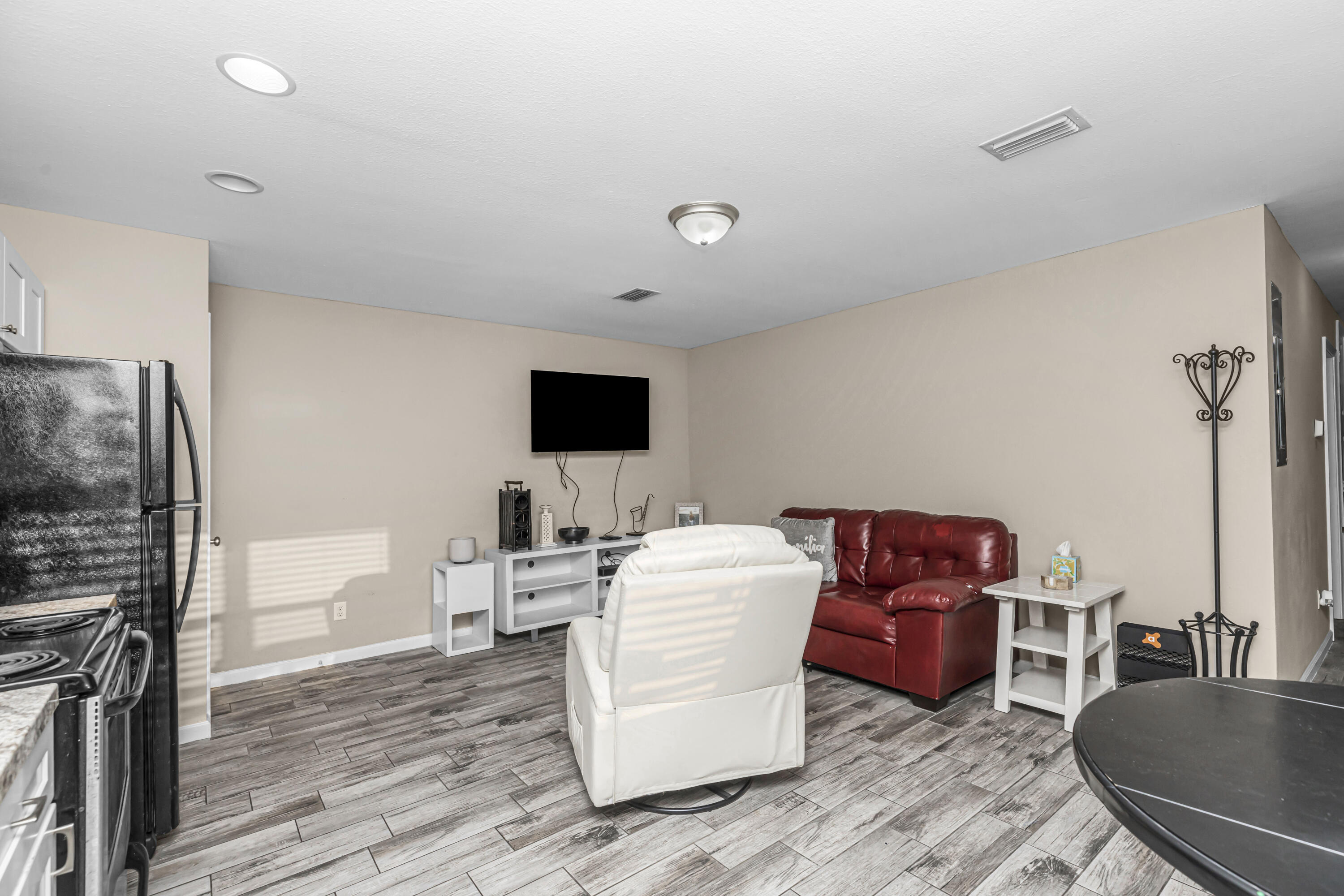 SYLVANIA HEIGHTS - Residential Lease