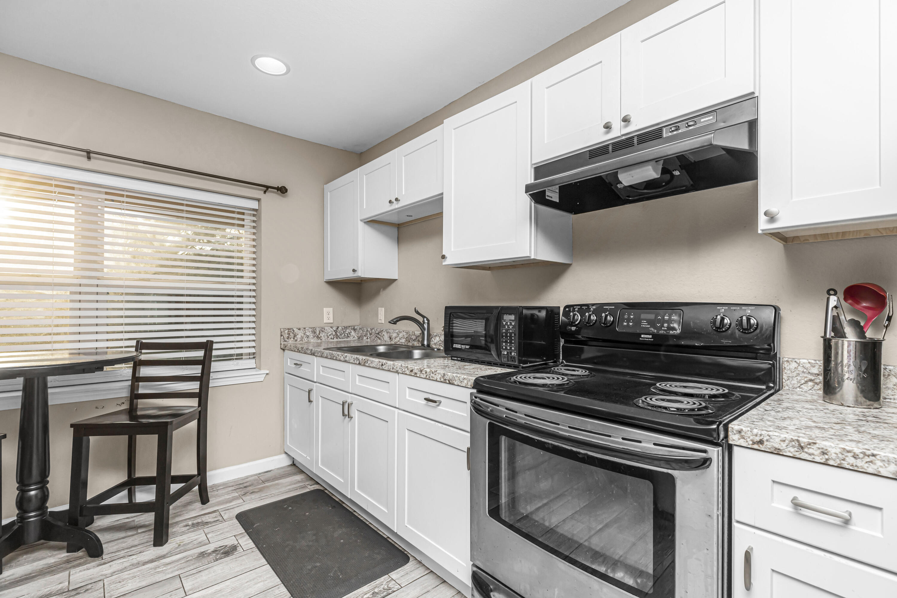 SYLVANIA HEIGHTS - Residential Lease