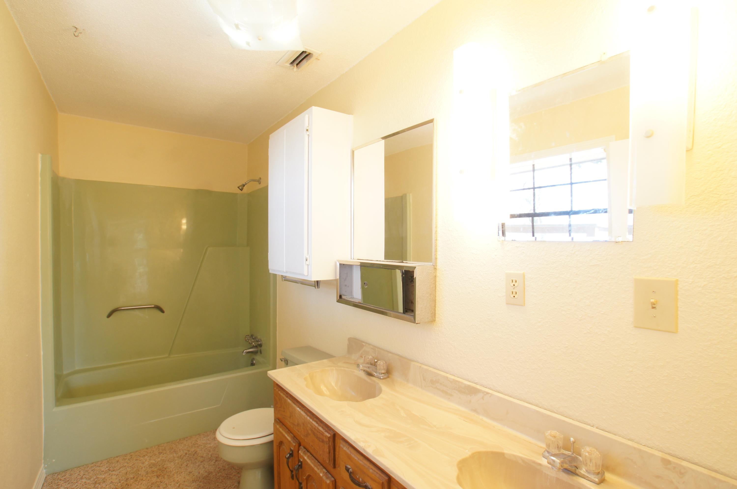 BAY GROVE - Residential