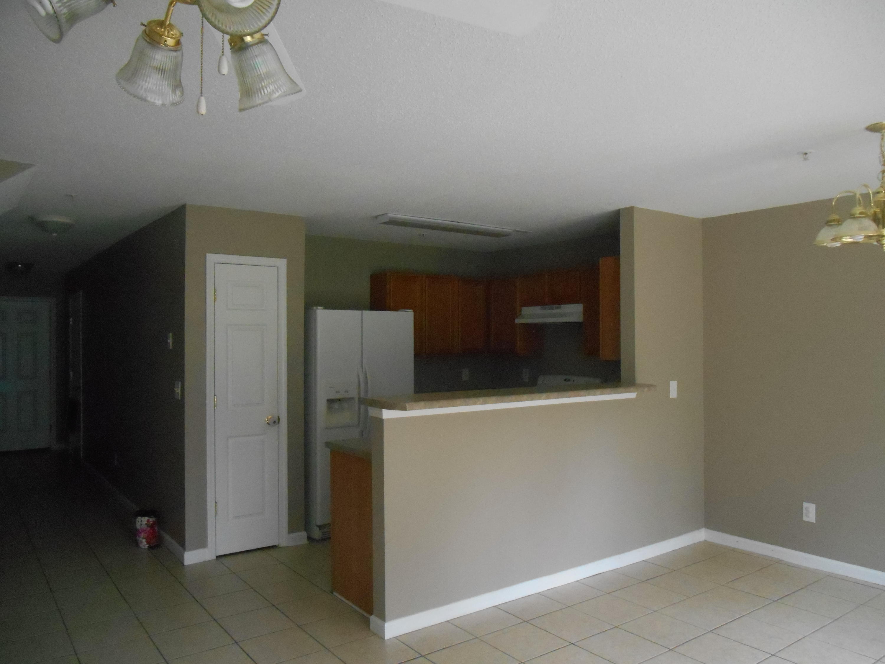 ROLLING PINES - Residential Lease