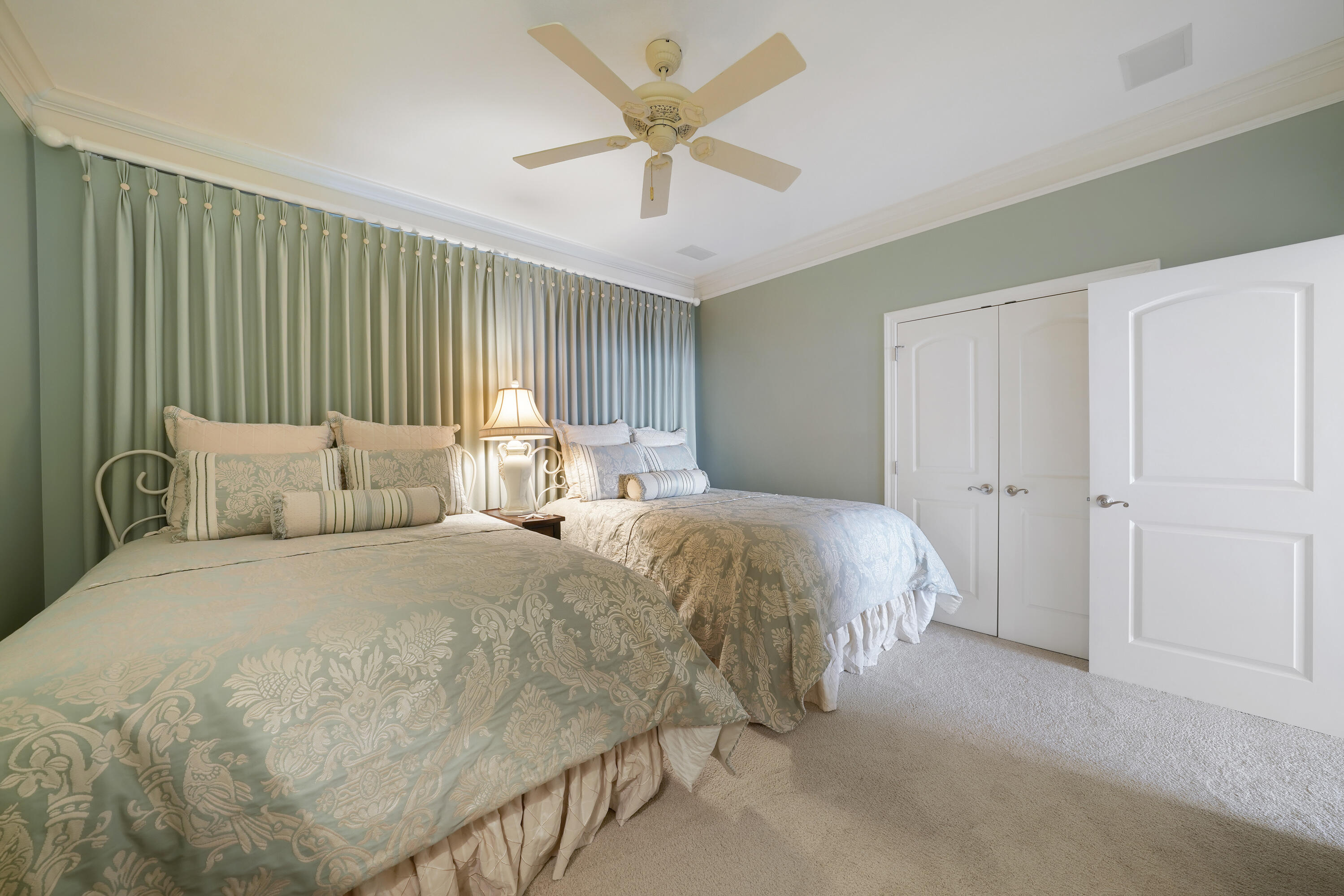 HIDDEN DUNES GRAND VILLAS - Residential