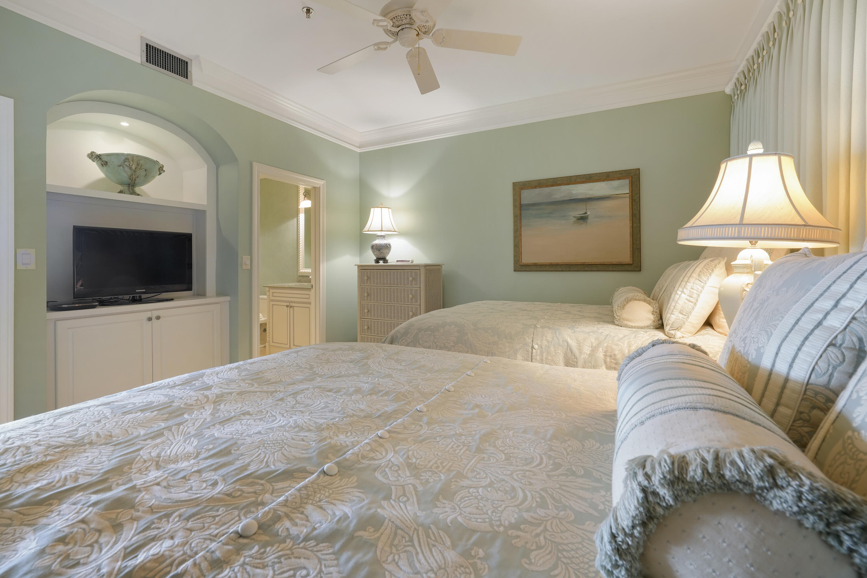 HIDDEN DUNES GRAND VILLAS - Residential