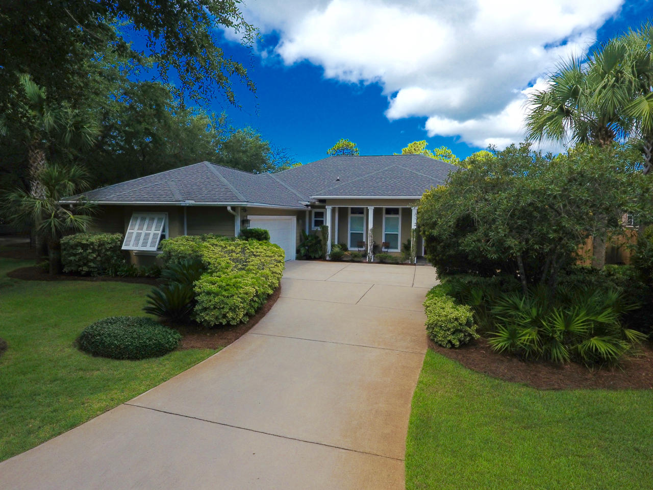 EXECUTIVE home in the premium gated community of Botany Bayou. Centrally located with easy access to Sandestin, Grand Blvd and 30A offering a plethora of entertainment and shopping options, close to the beautiful beaches on the Gulf of Mexico and boat ramps to the Choctawhatchee Bay, close to Sacred Heart Hospital and more, makes this one of the most sought after communities in the area.This METICULOUSLY maintained ranch home features 3 bedrooms, 3 bathrooms, a separate dedicated office, kitchen with an island that opens up to the family room, separate living room and an over-sized covered porch all on one level for easy living. Upgraded finishes thru out the home include bamboo floors, 10ft ceilings, 8ft doors, Thermador refrigerator, Viking stove, Bosch dishwasher, granite counter tops,and plenty of windows to allow in natural light.
Call today to schedule a private showing of this beautiful home.