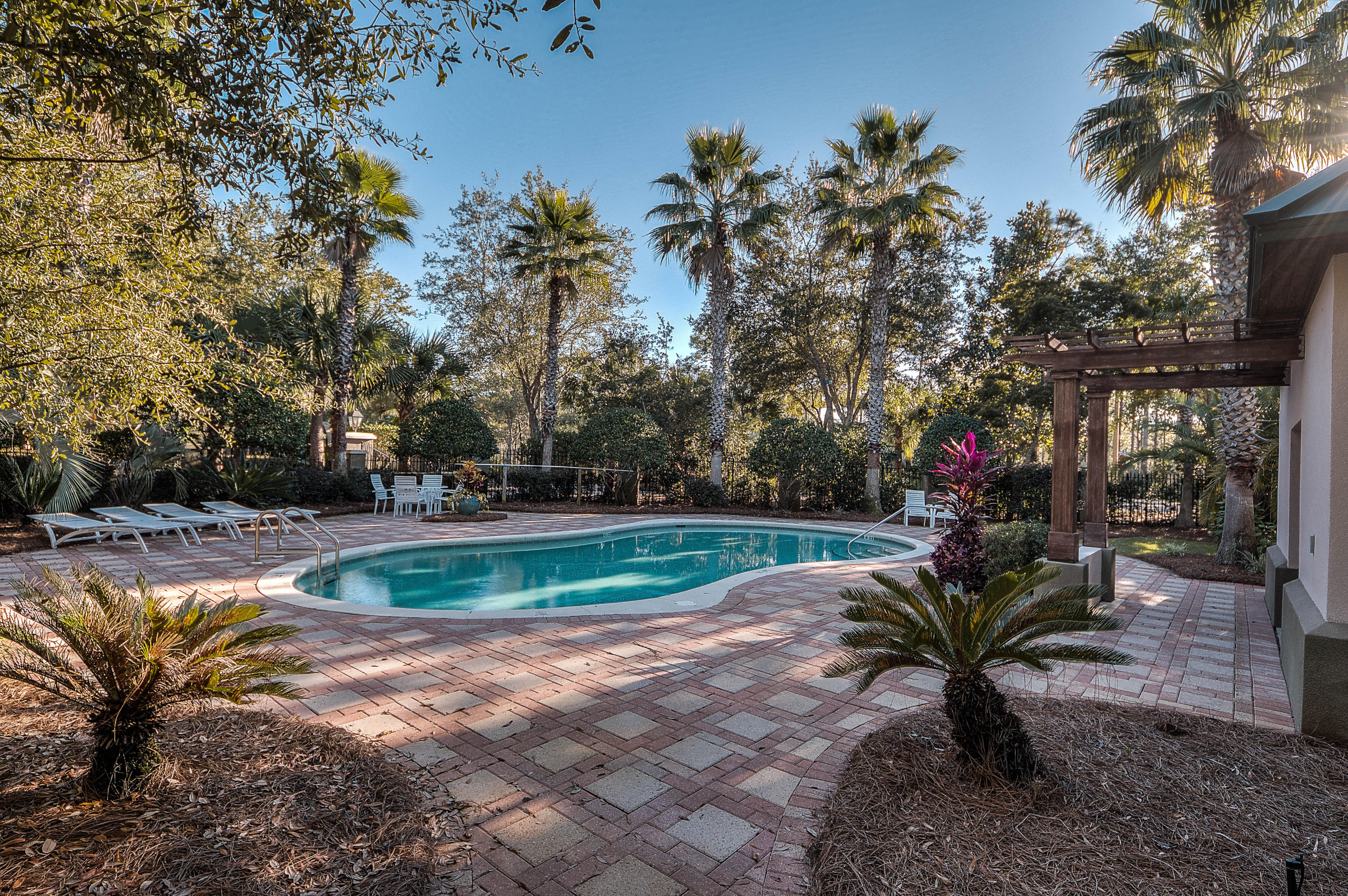 BOTANY BAYOU - Residential