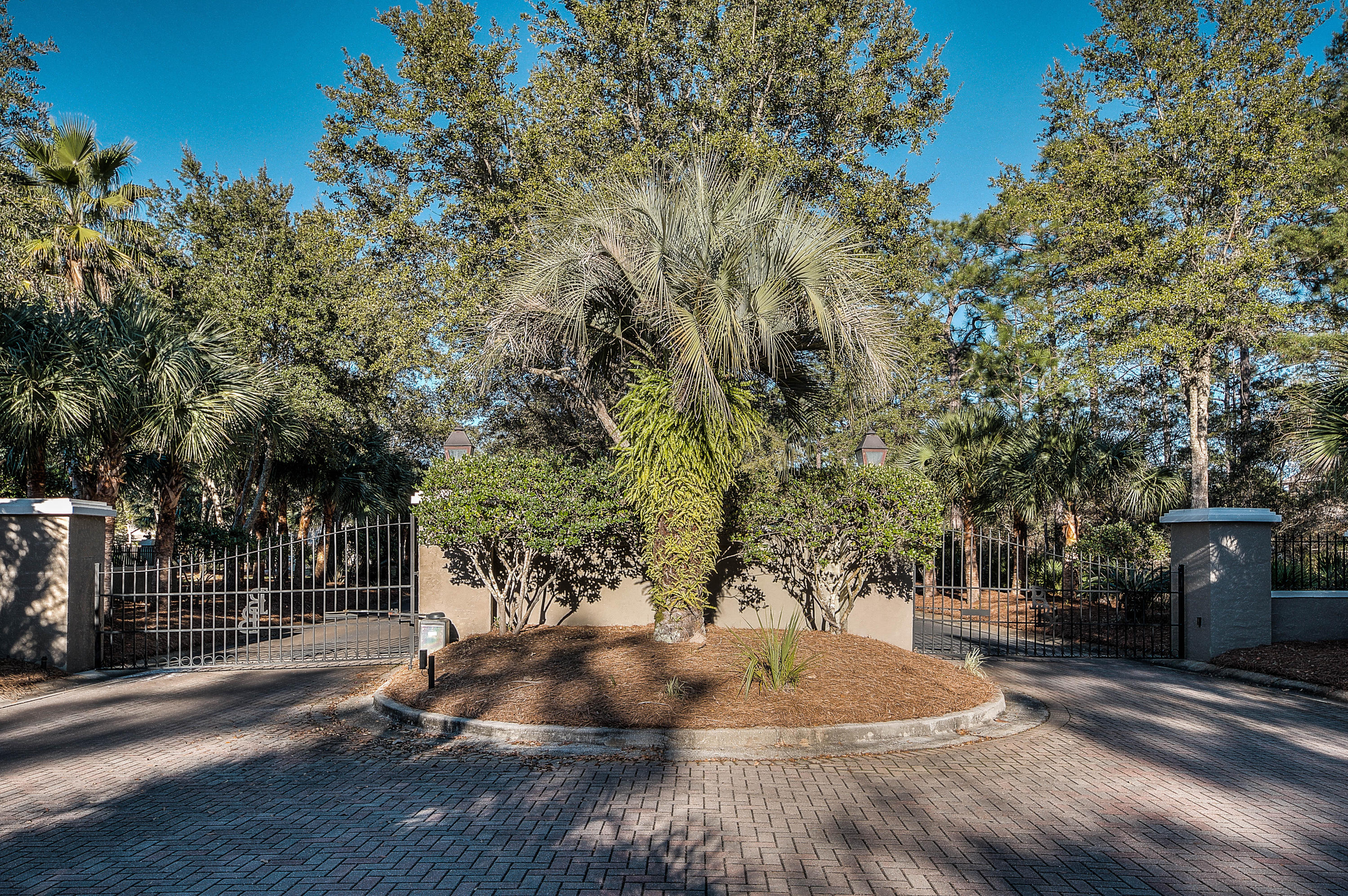 BOTANY BAYOU - Residential