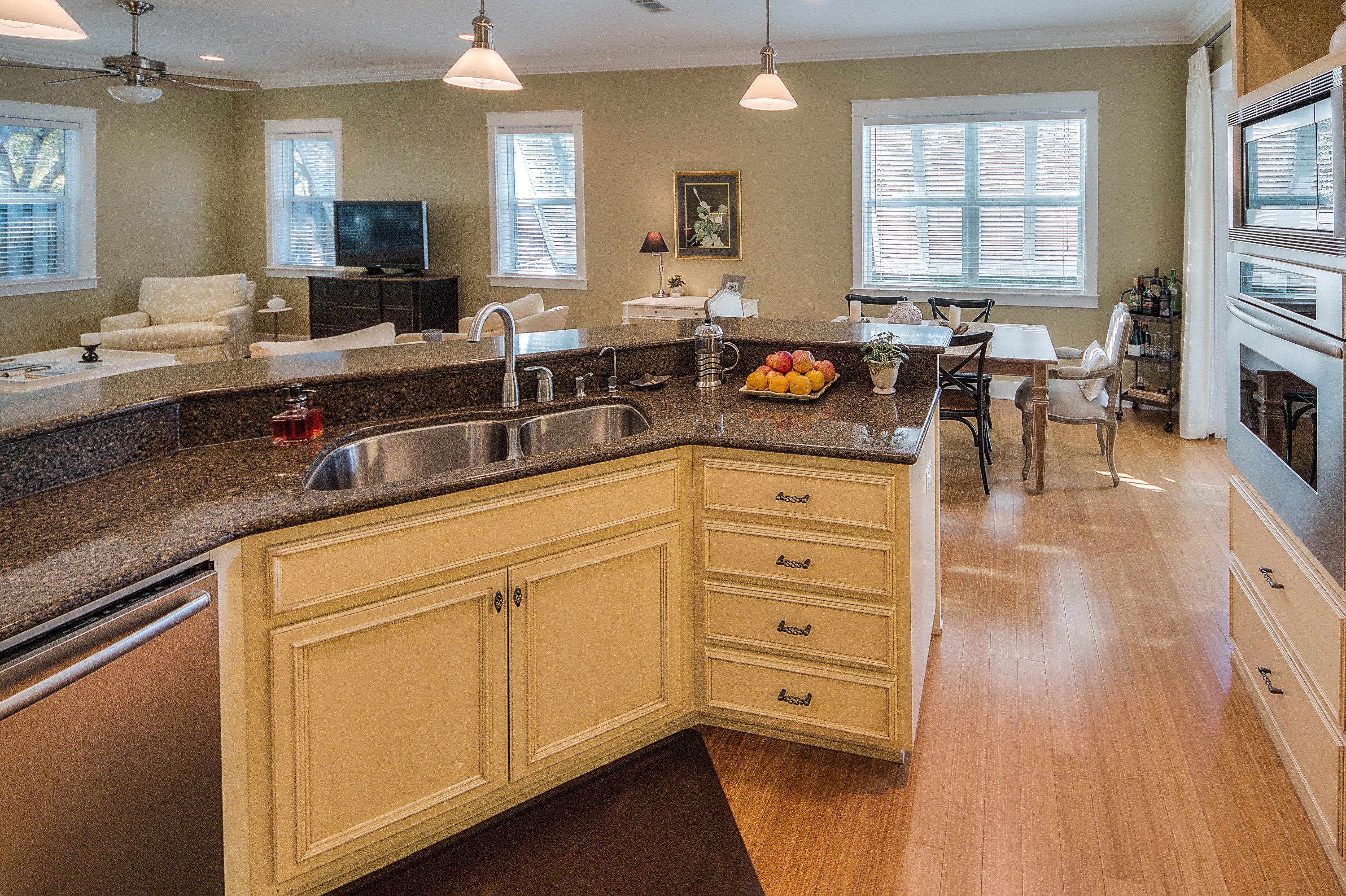 BOTANY BAYOU - Residential