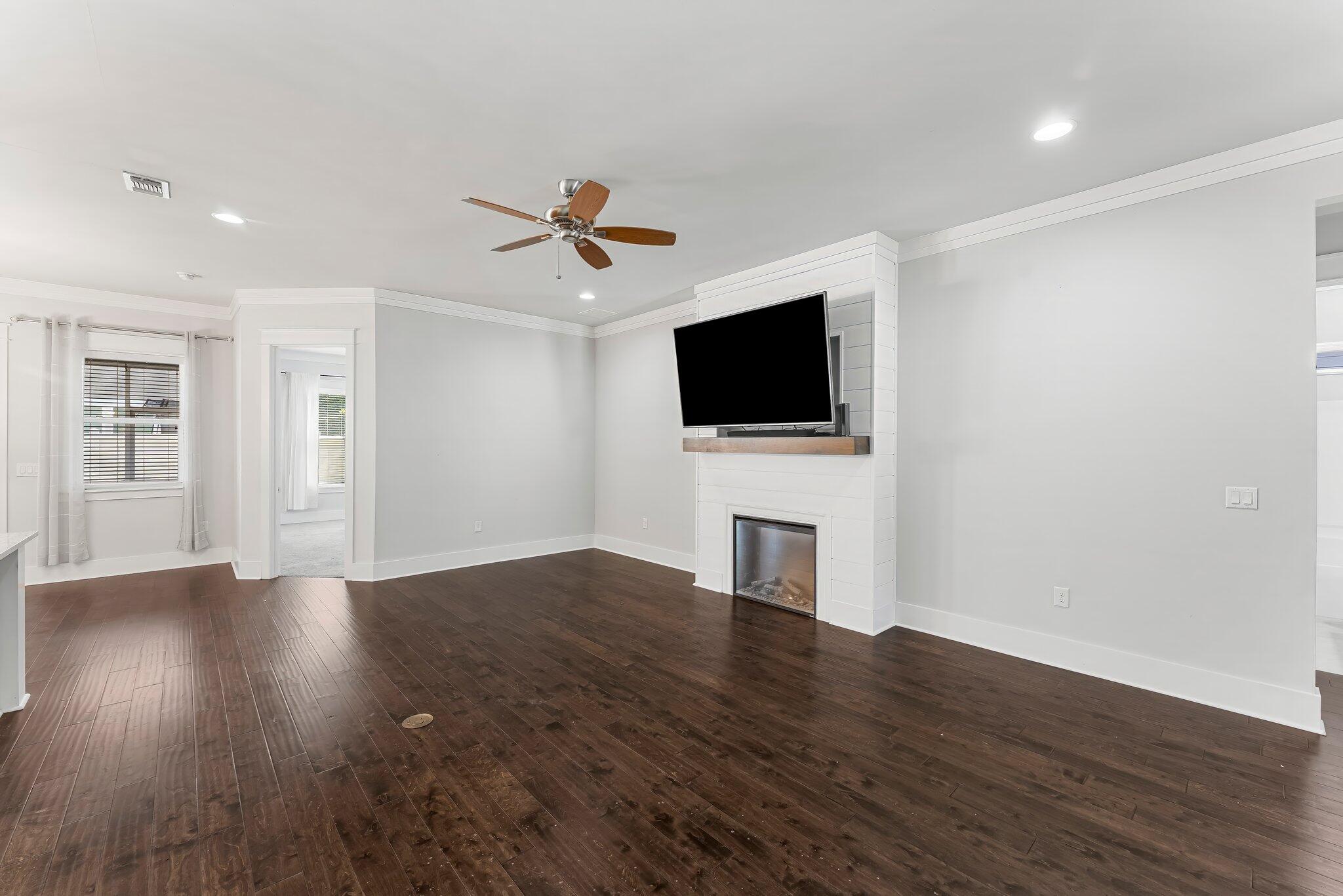 Paradise Cove - Residential Lease