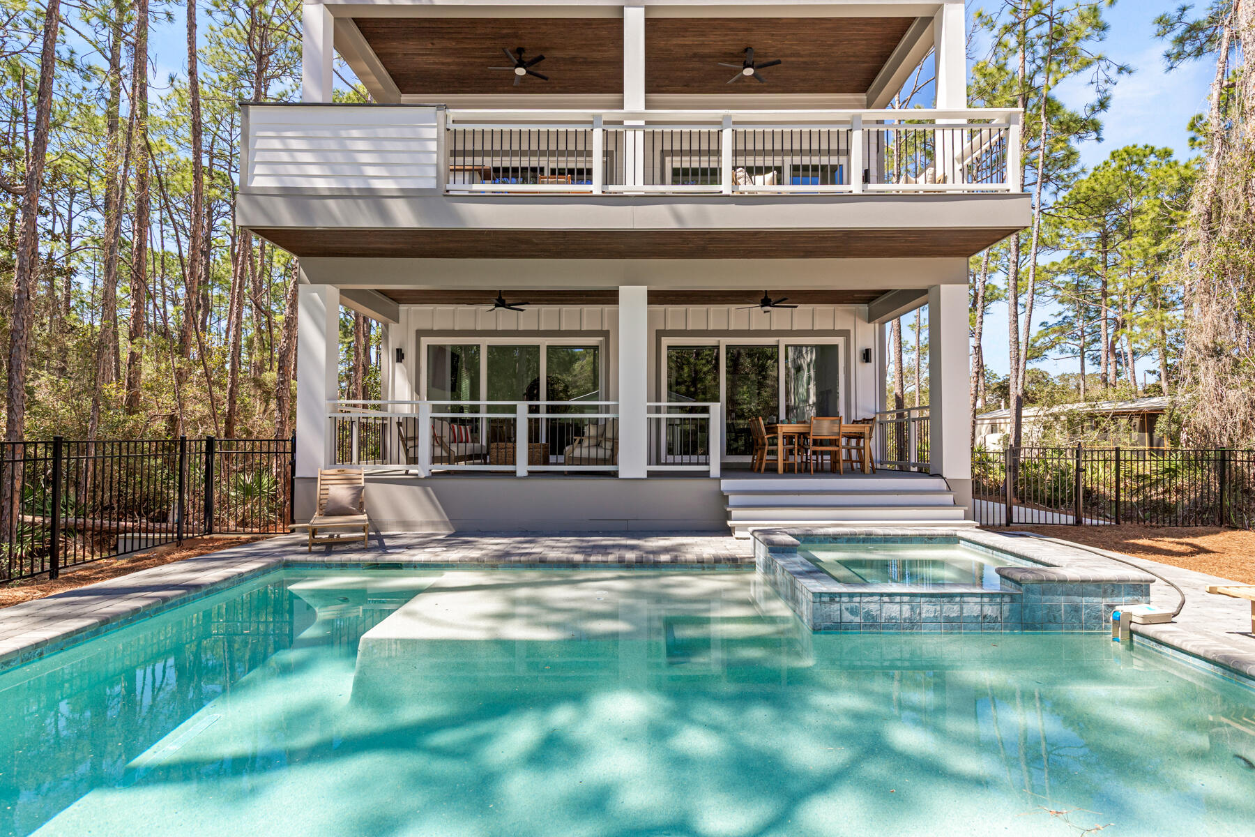 GULF SHORE MANOR - Residential