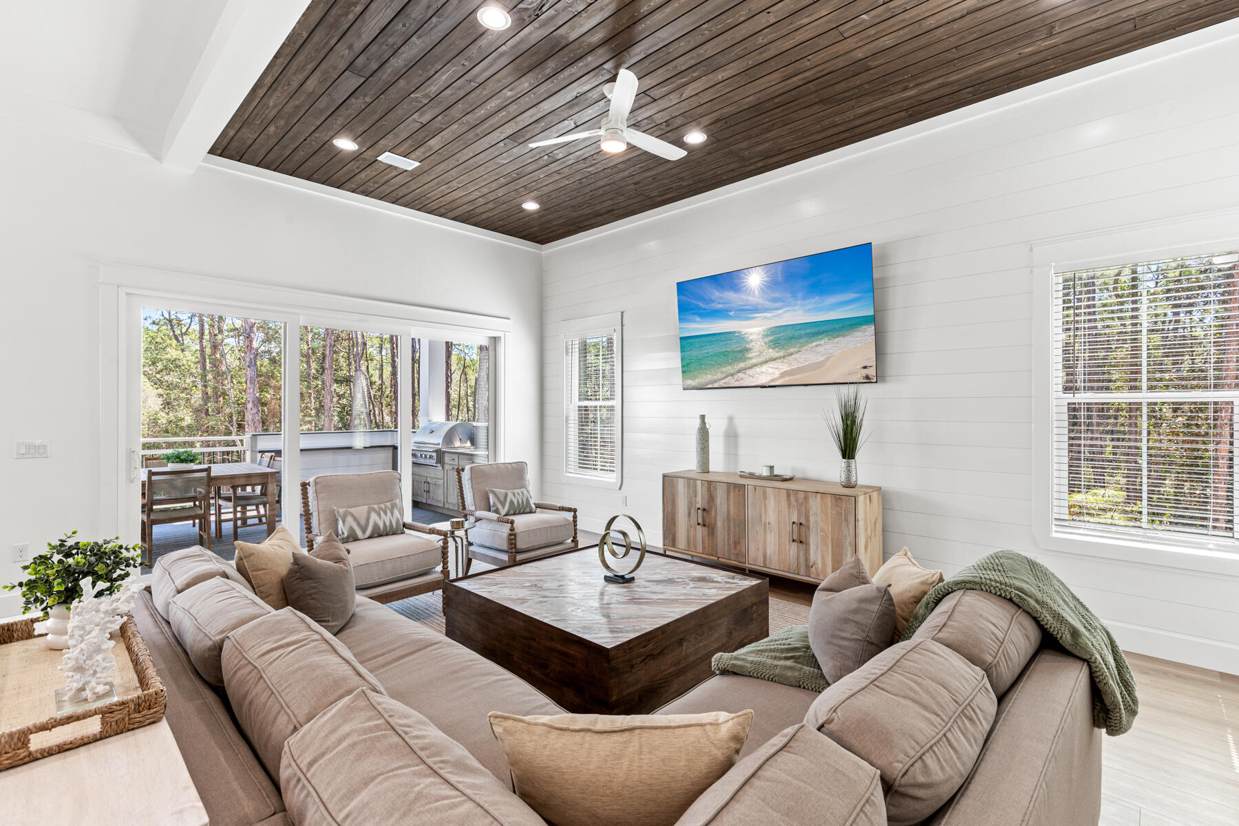 GULF SHORE MANOR - Residential