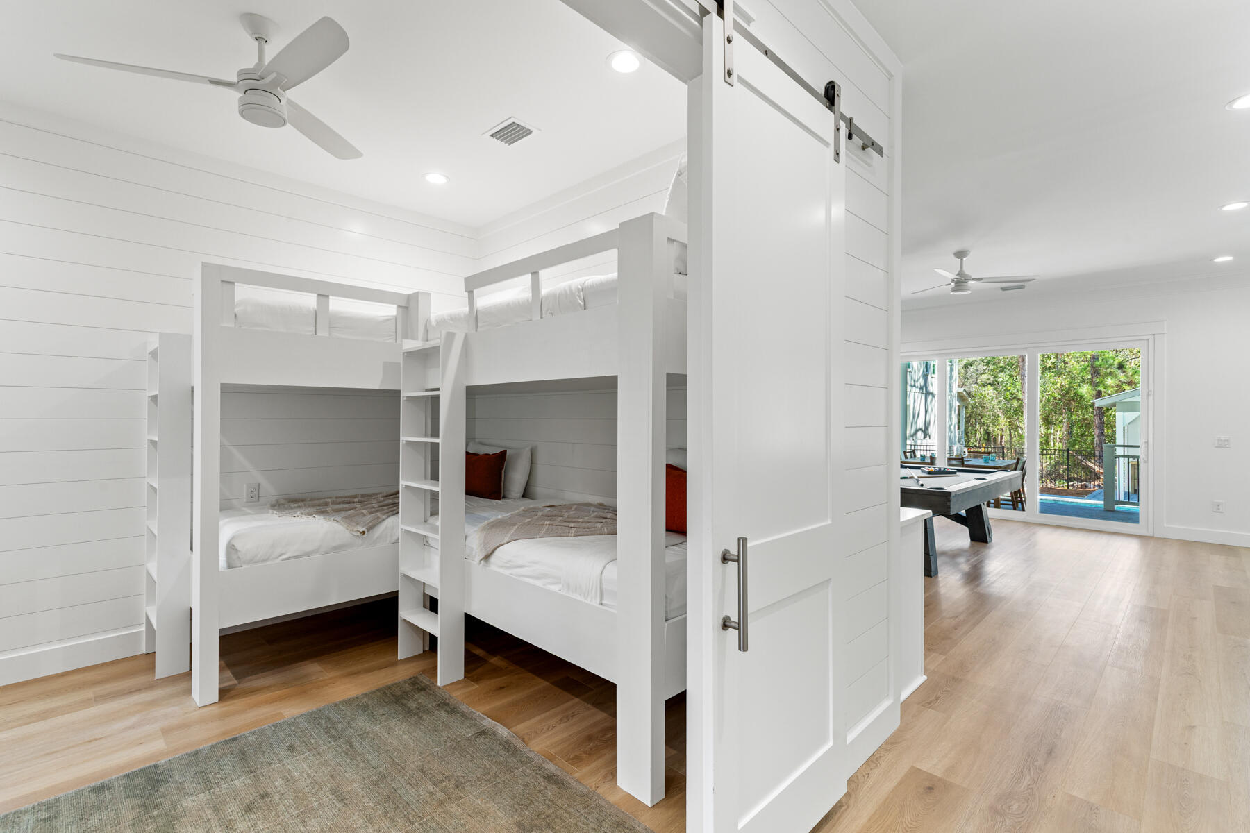 GULF SHORE MANOR - Residential
