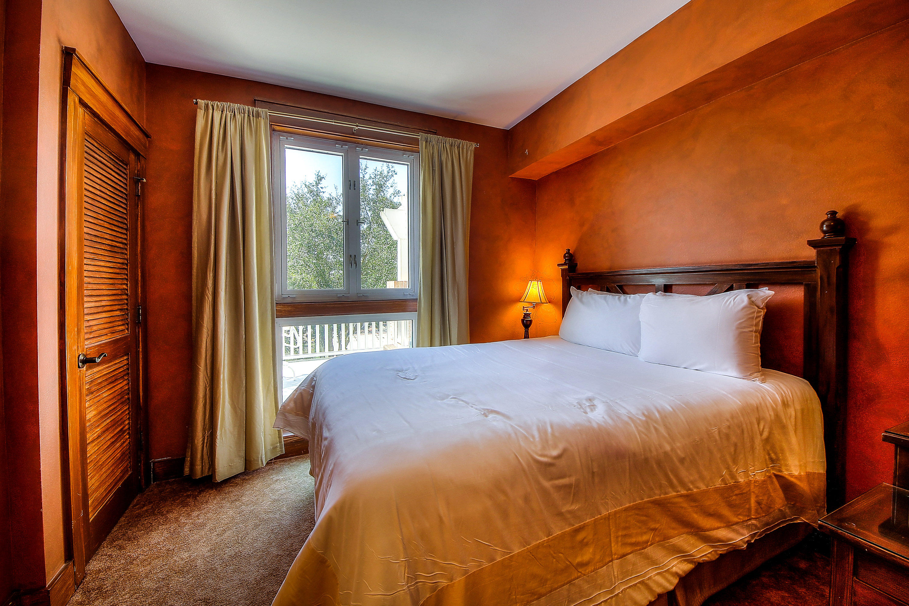 OBSERVATION POINT - Residential