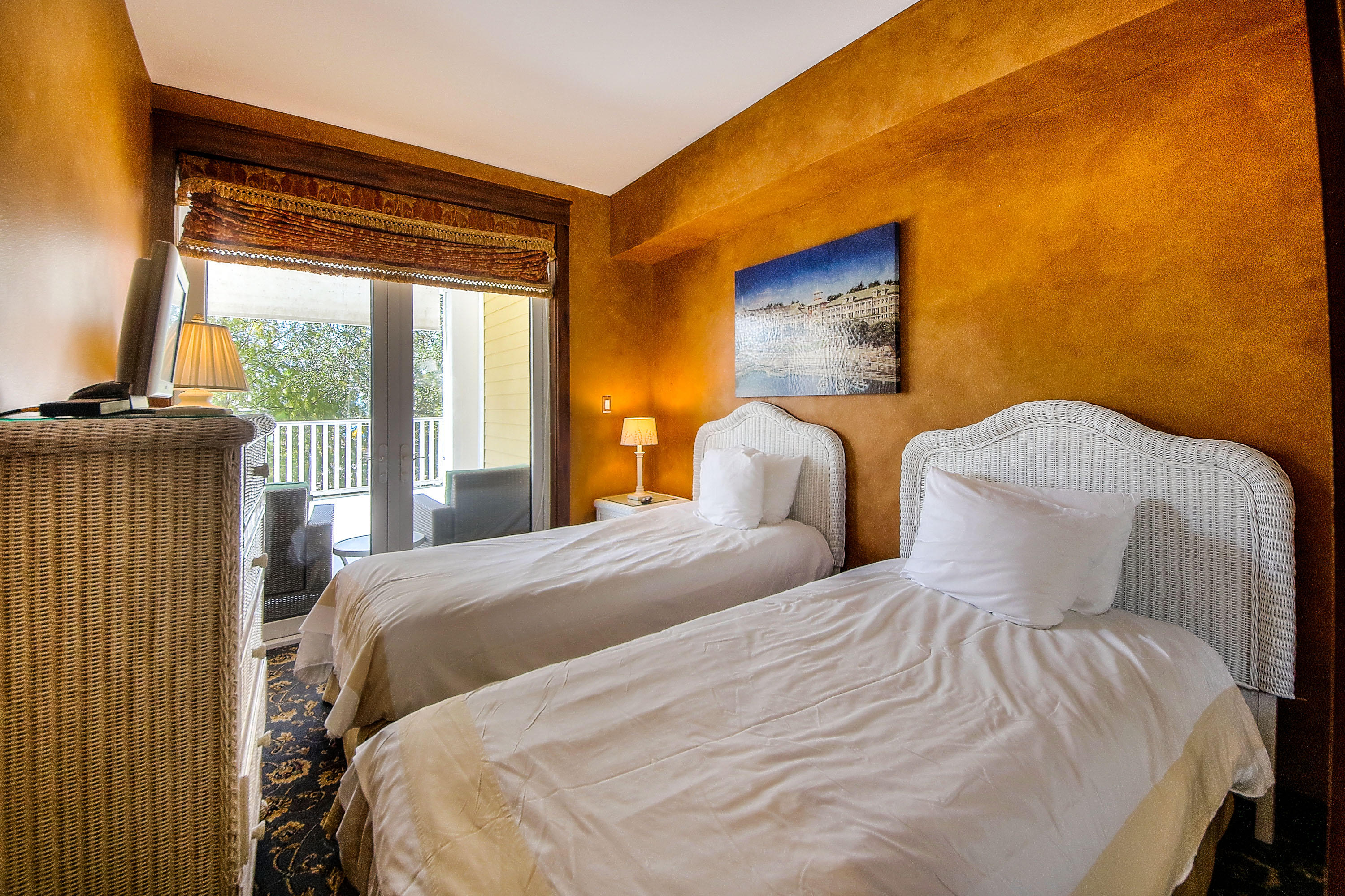 OBSERVATION POINT - Residential