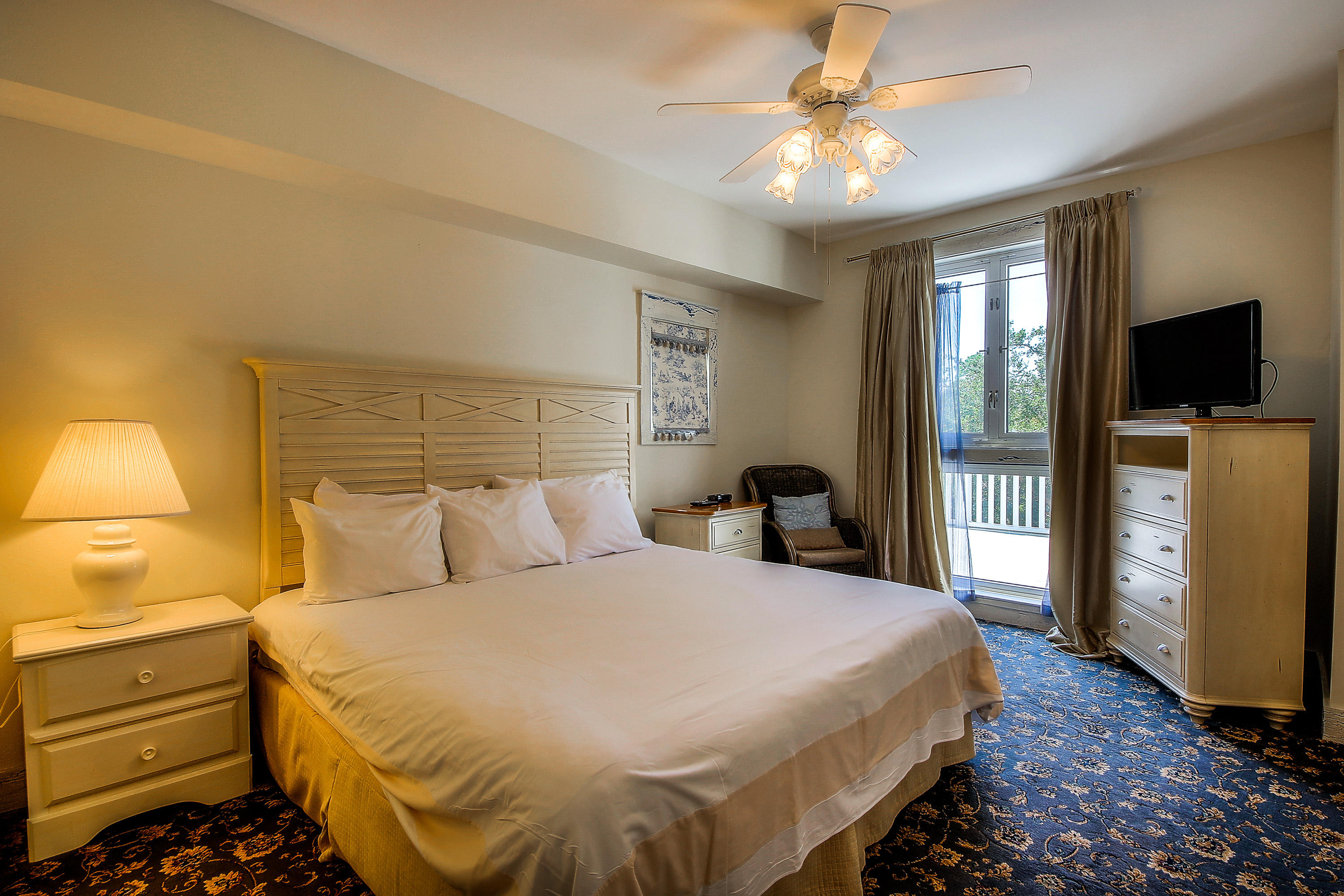 OBSERVATION POINT - Residential