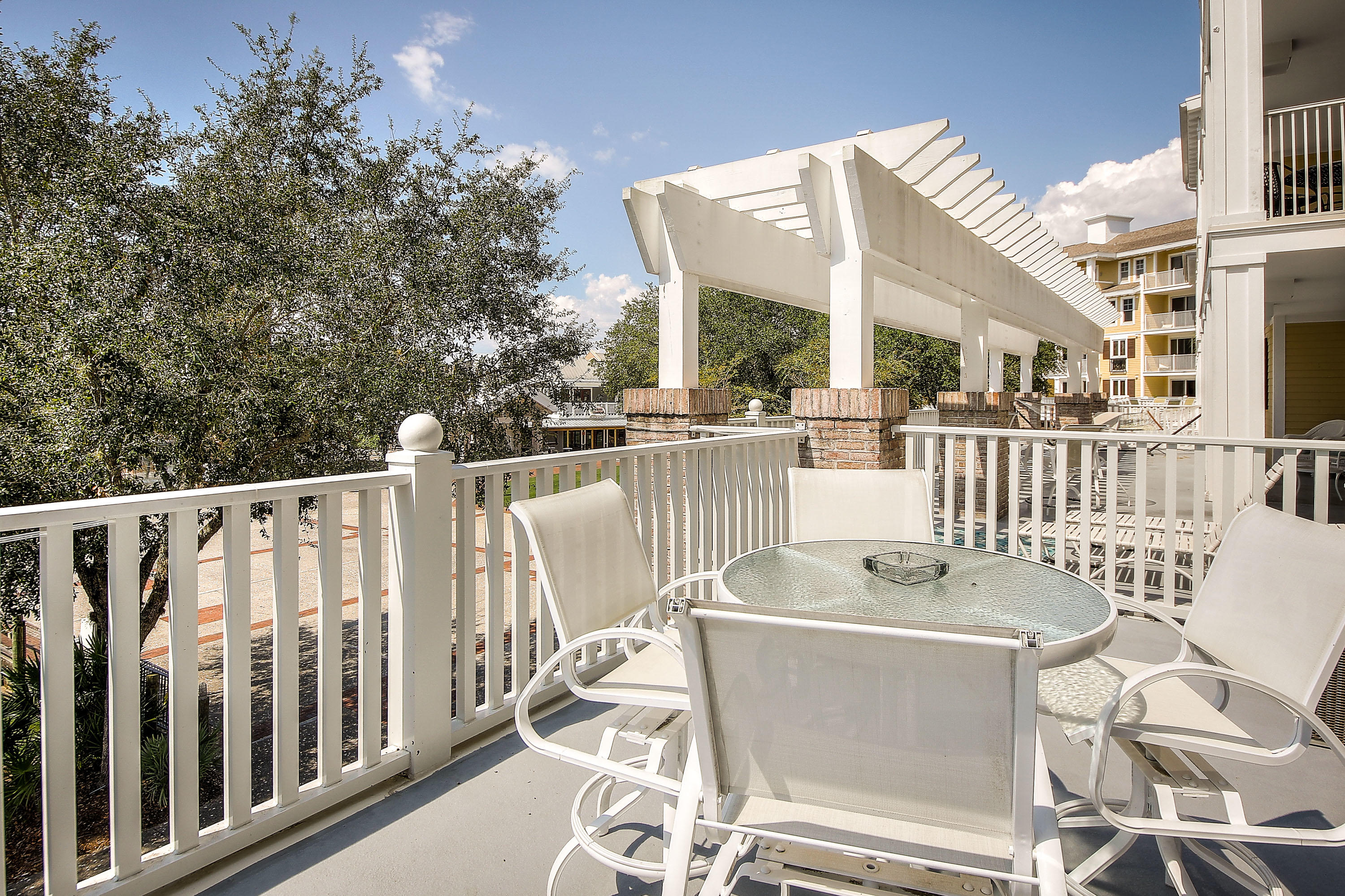 OBSERVATION POINT - Residential