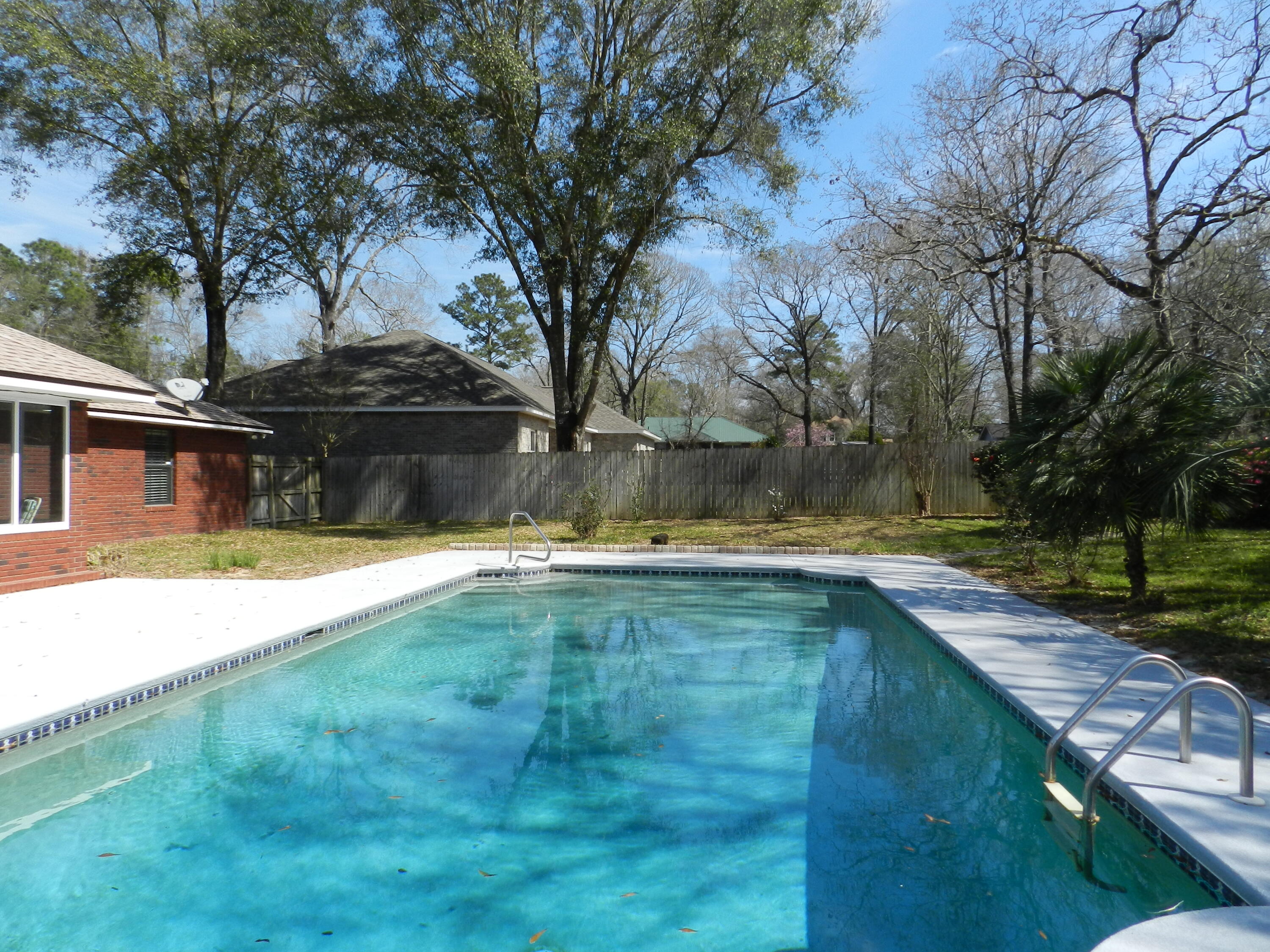 DOGWOOD ESTATES - Residential