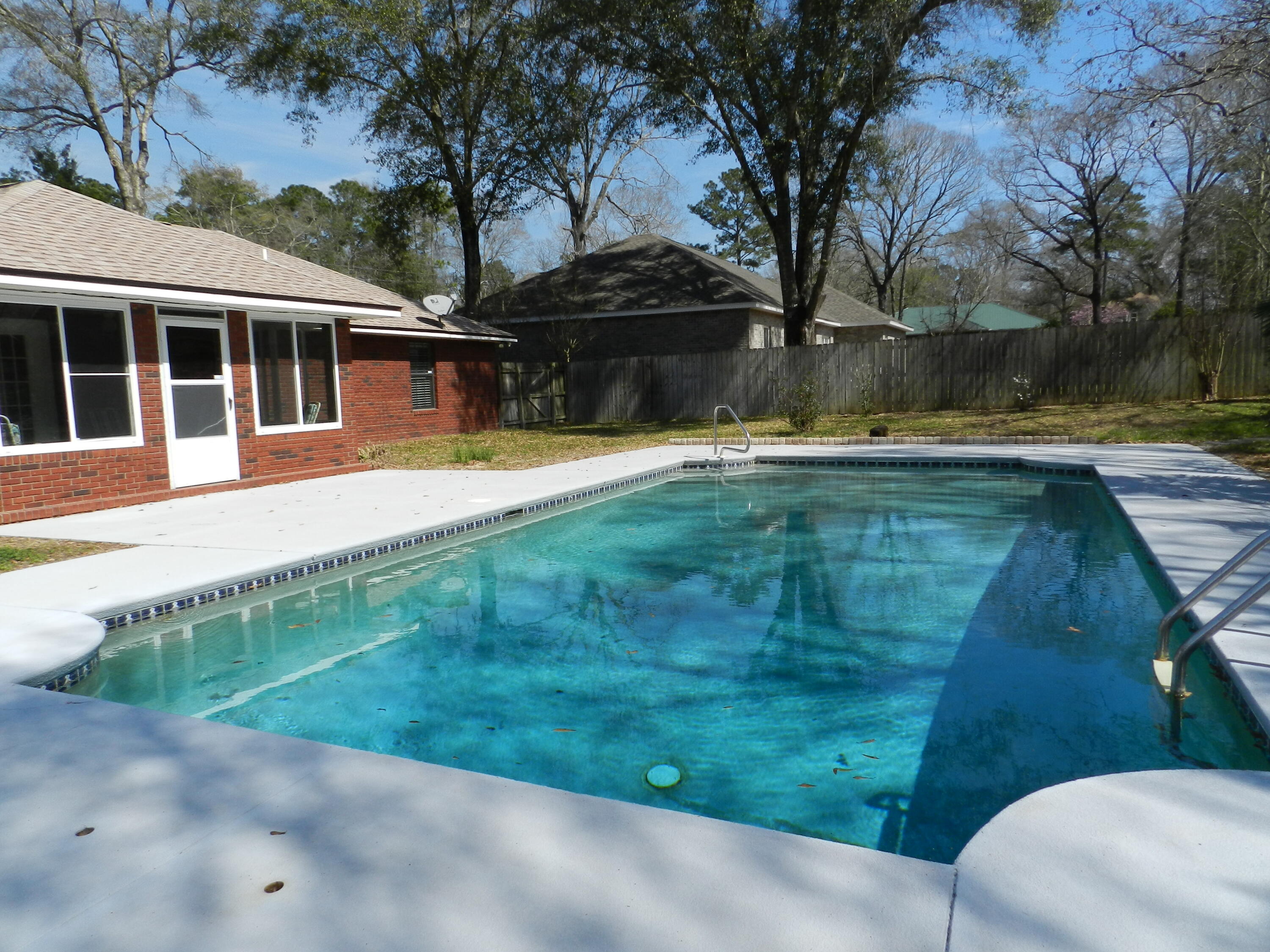 DOGWOOD ESTATES - Residential