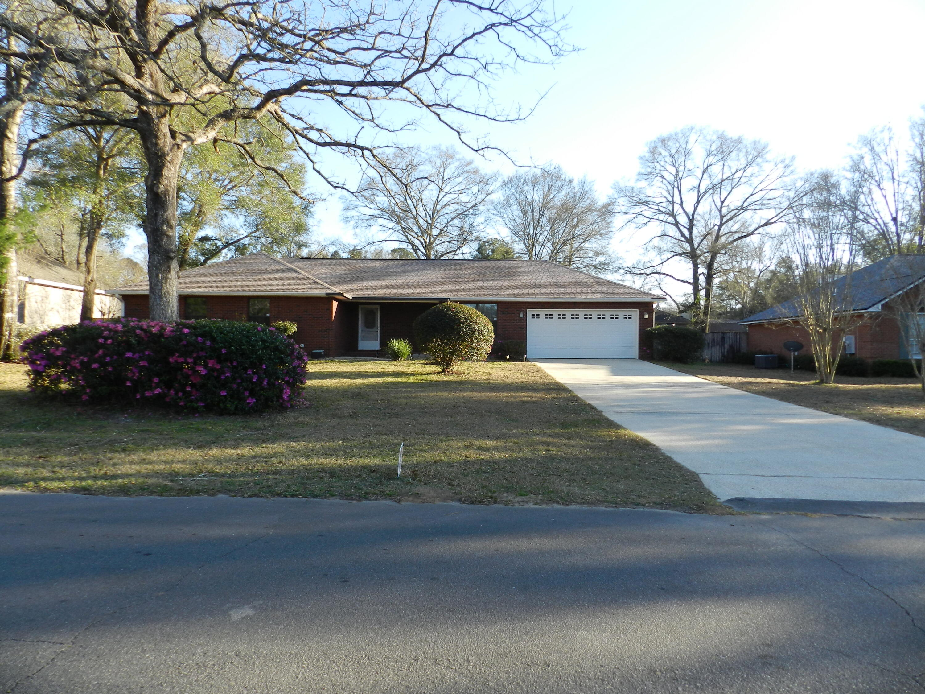 DOGWOOD ESTATES - Residential