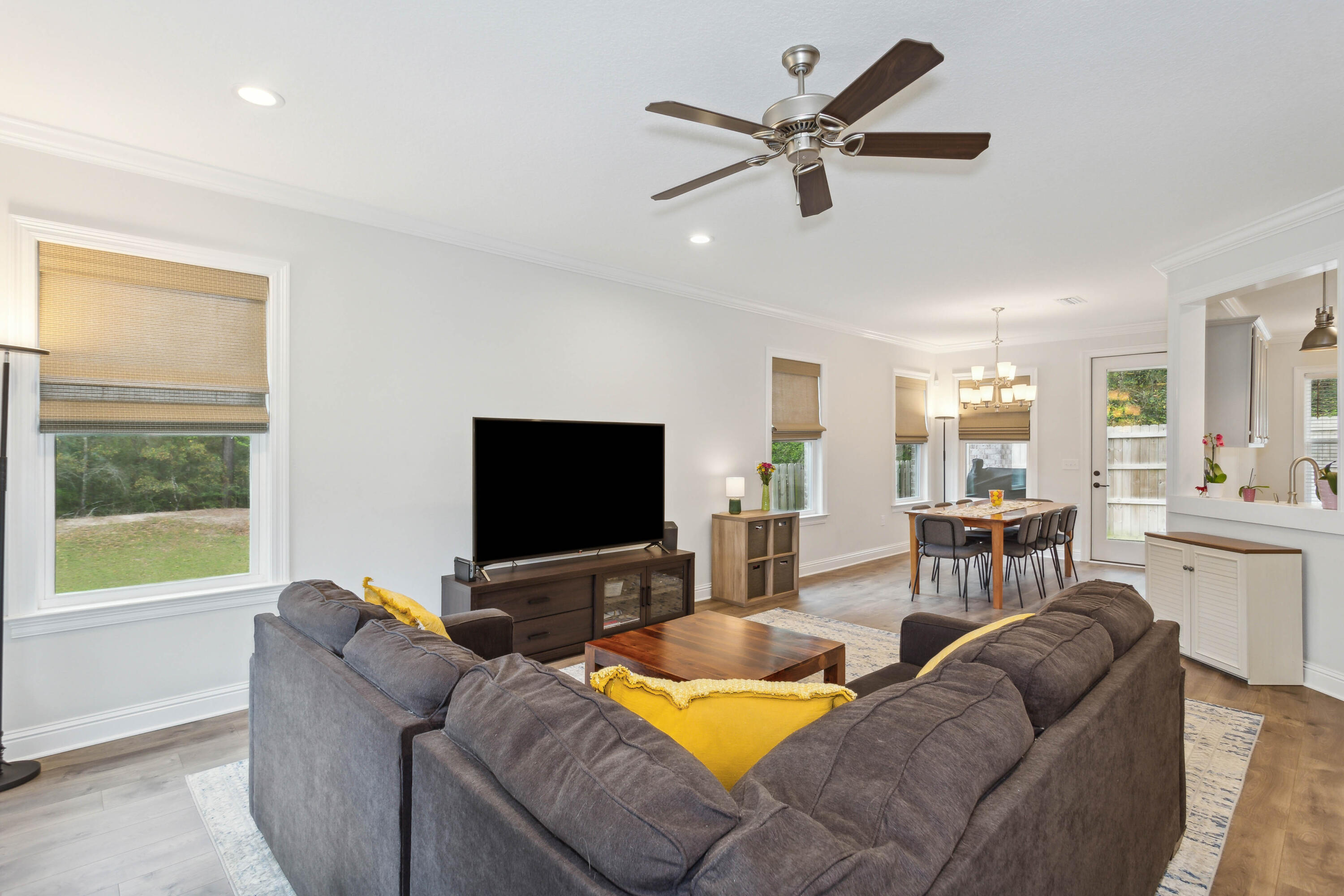 LAUREL OAKS S/D - Residential