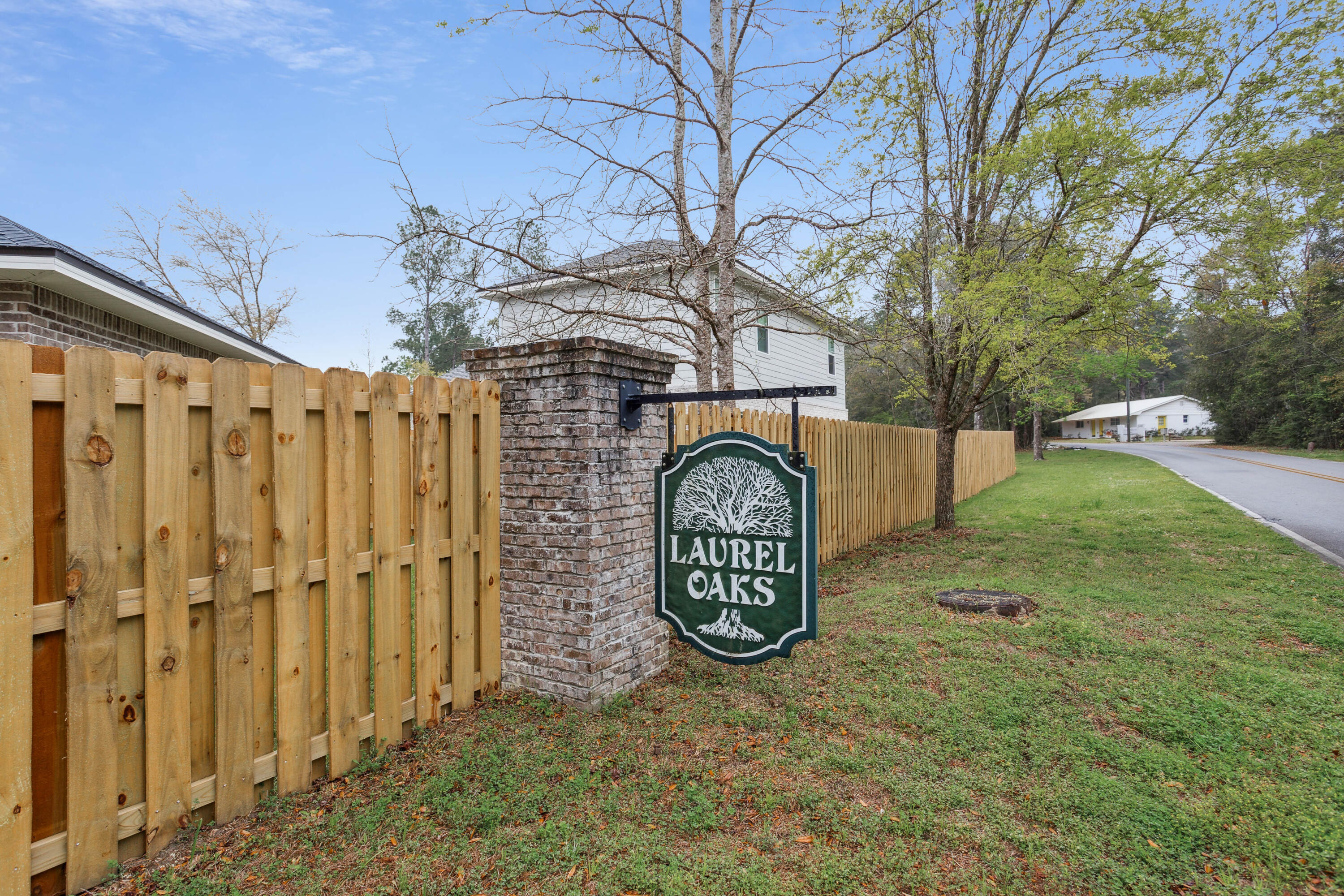 LAUREL OAKS S/D - Residential