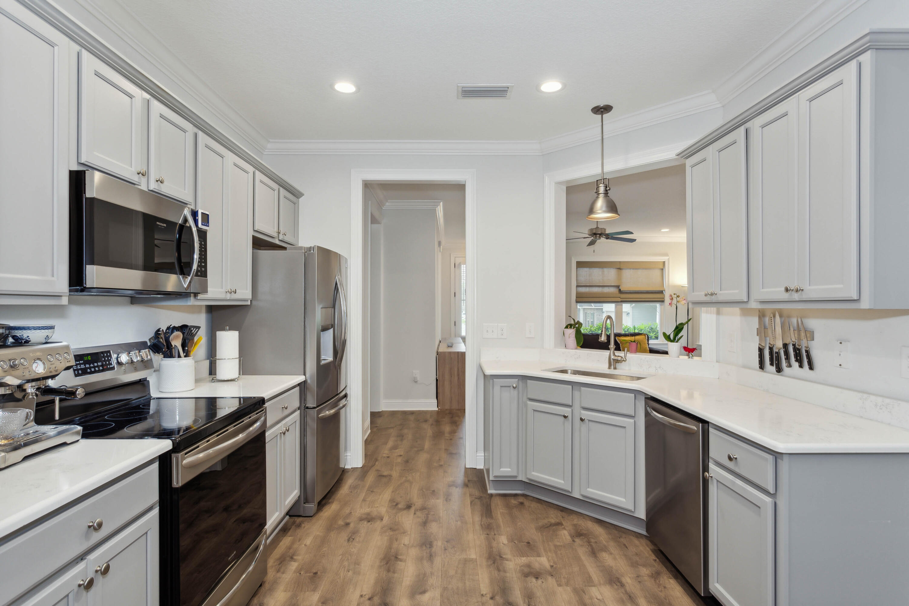 LAUREL OAKS S/D - Residential