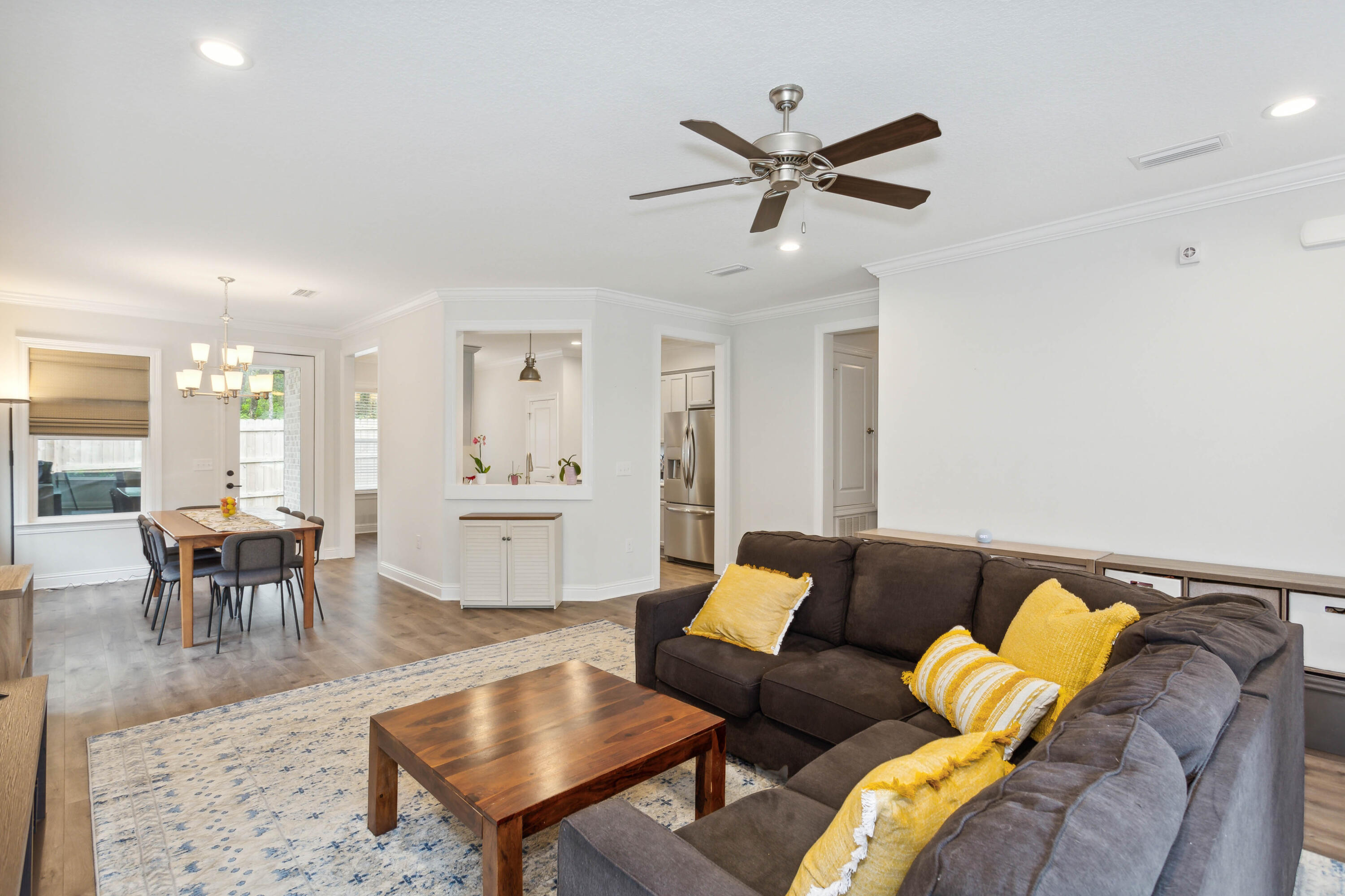 LAUREL OAKS S/D - Residential