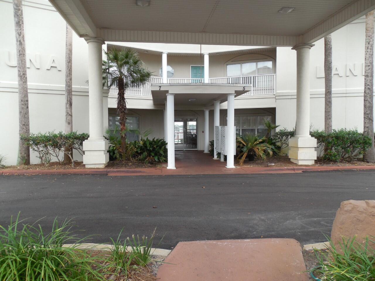 LAGUNA LANDING - Residential