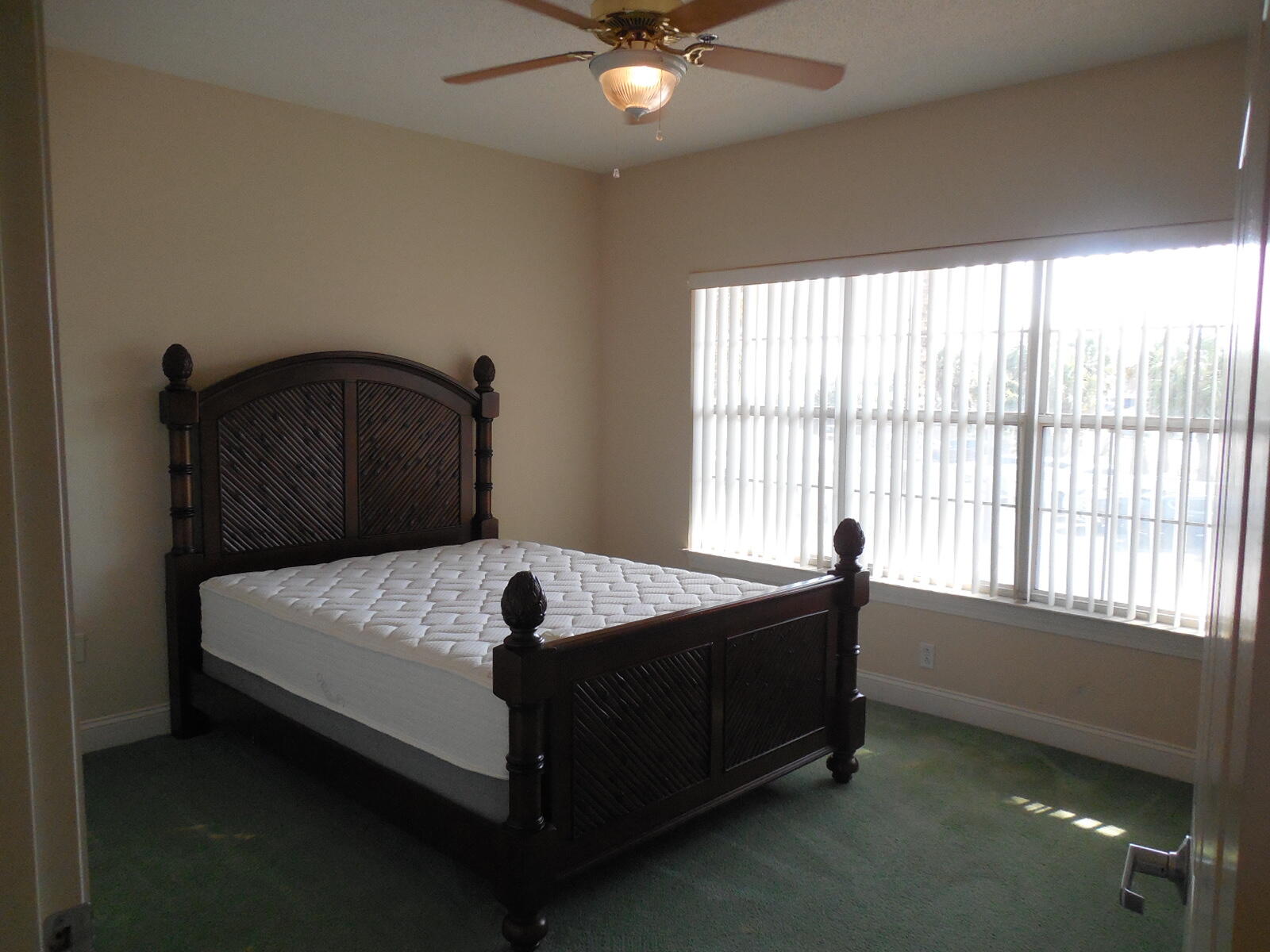 LAGUNA LANDING - Residential