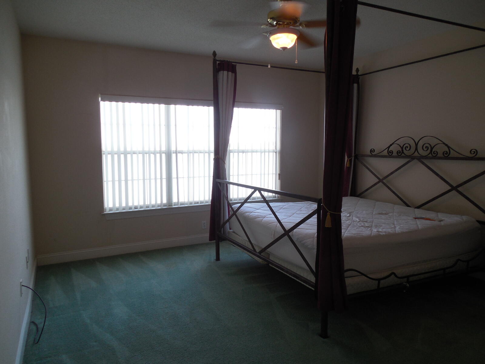 LAGUNA LANDING - Residential