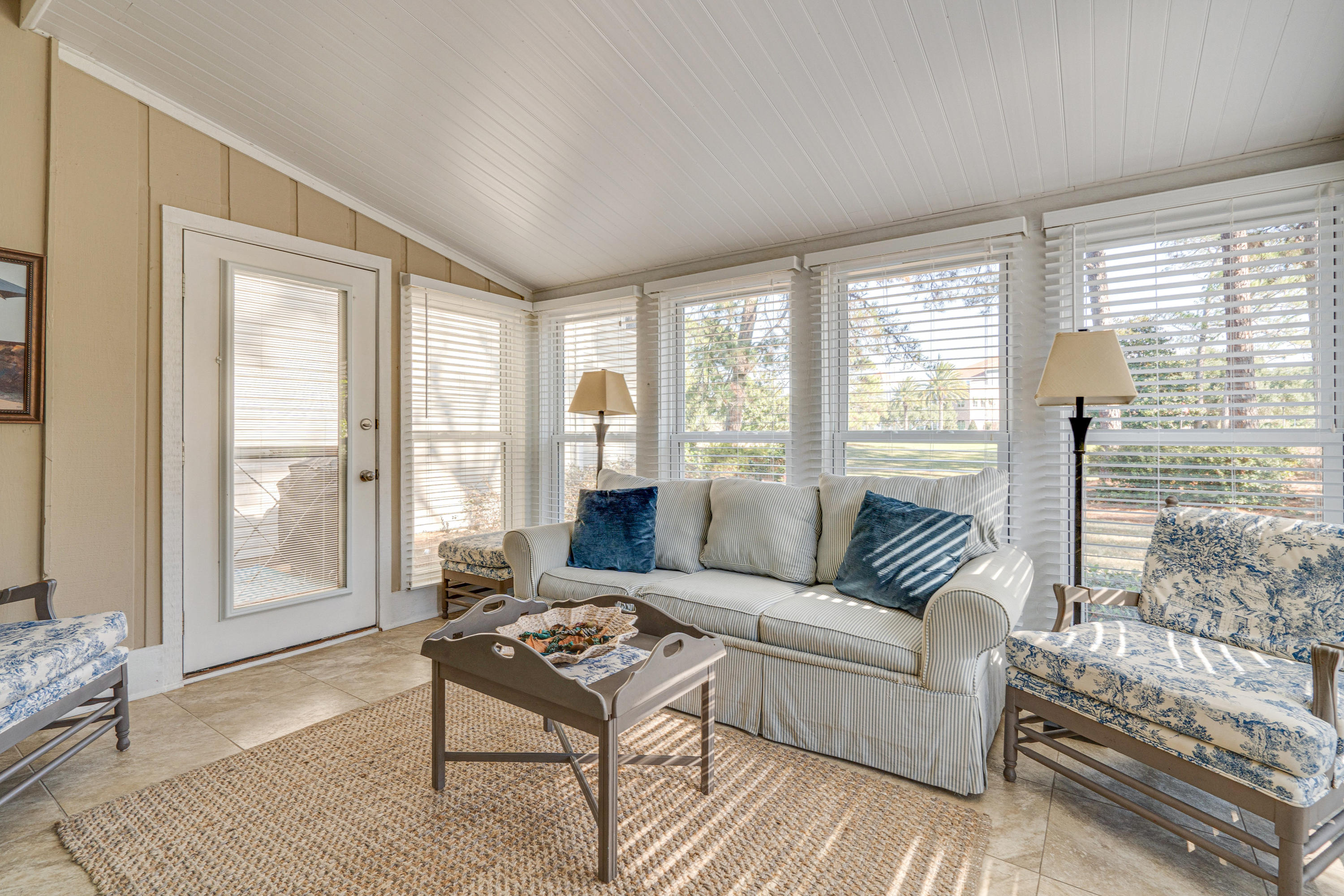 MAGNOLIA VILLAGE CONDO - Residential