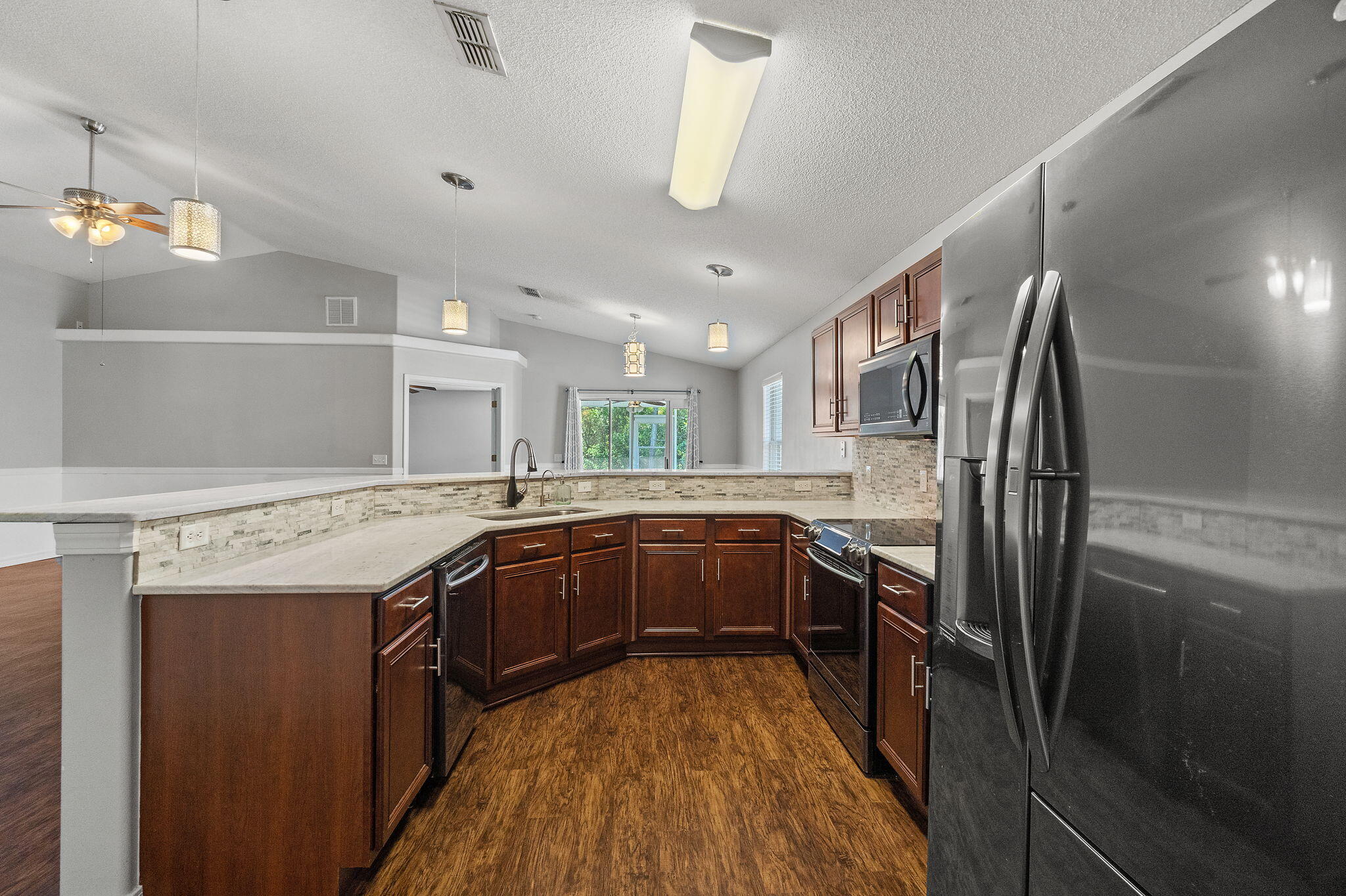 PROMISE CREEK - Residential