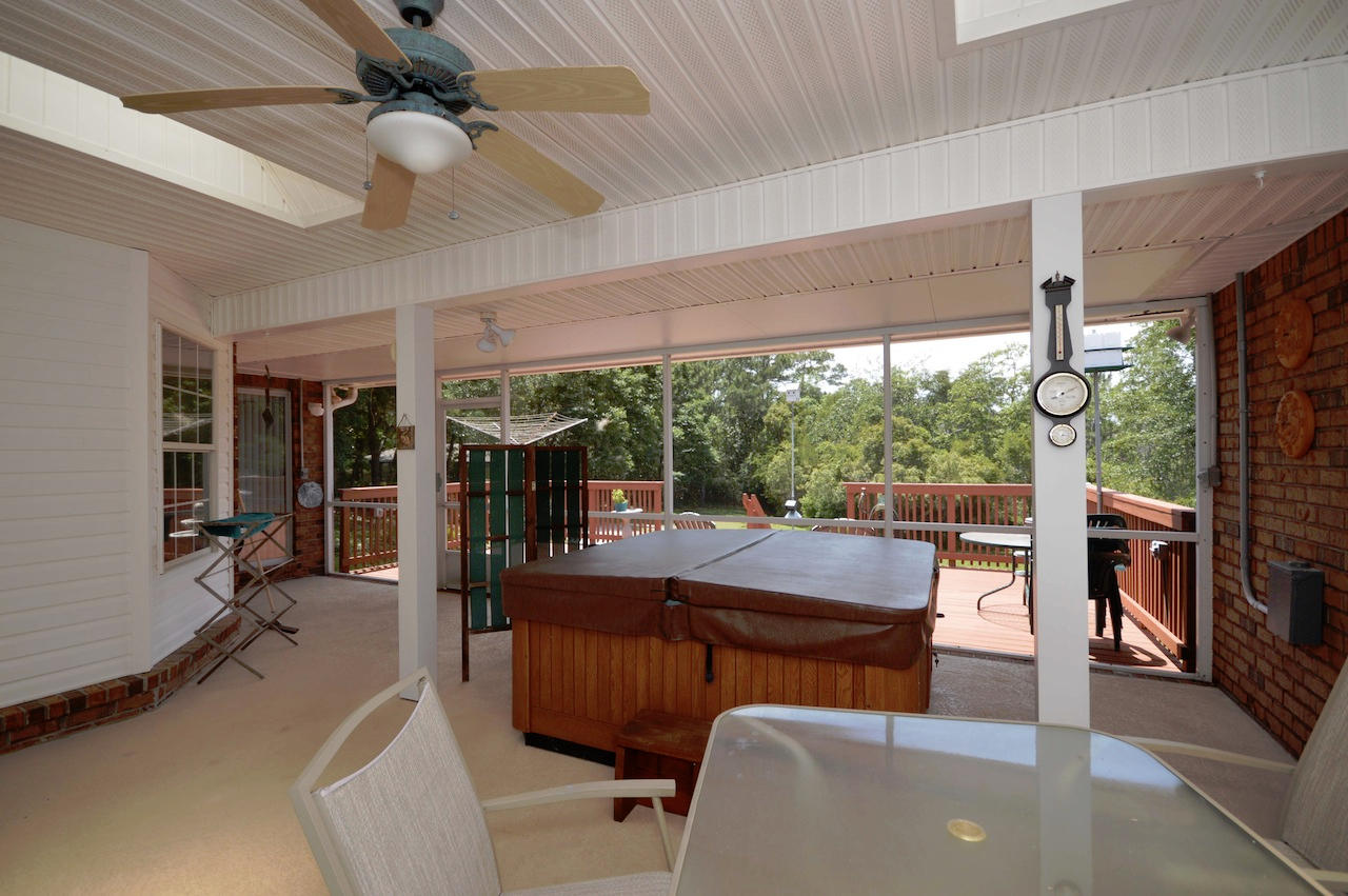 TOM KING ESTATES - Residential