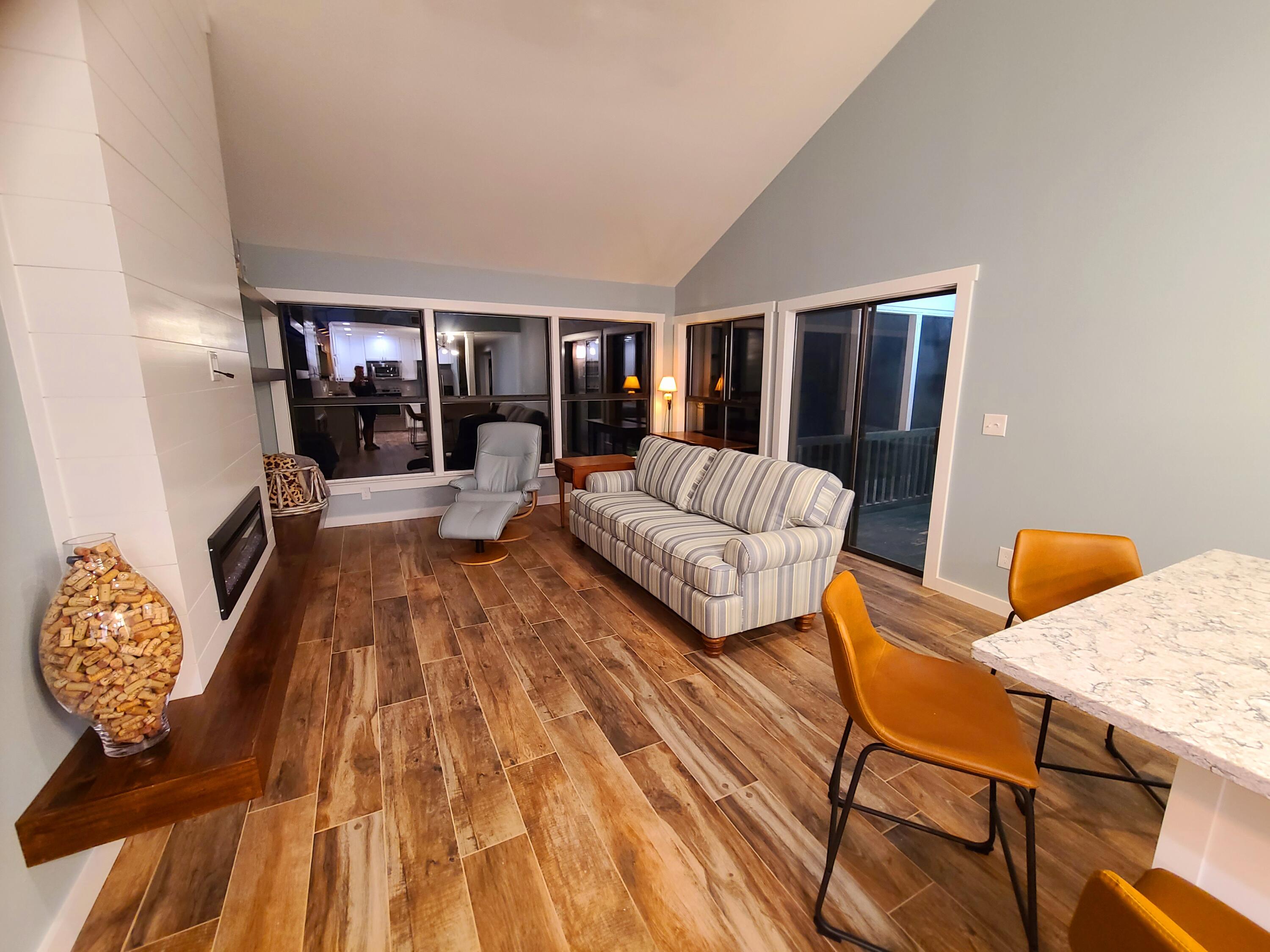 MARINA VILLAS CONDO AT BLUEWATER BAY - Residential