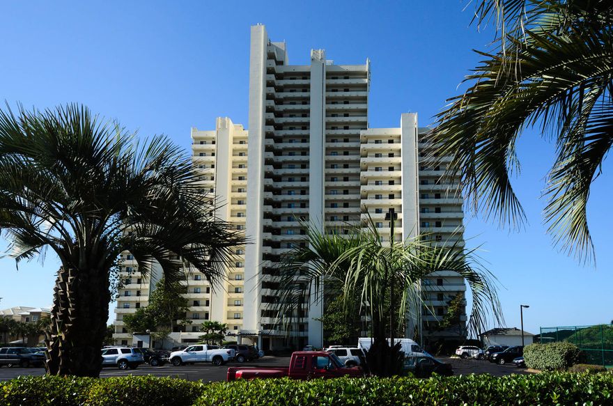 THIS UNIT IS A PERFECT INVESTMENT PROPERTY WITH FANTASTIC GULF VIEWS.

INTERIOR MAINTAINED AND FURNISHED BUT IN NEED OF UPGRADES .
FURNISHINGS WILL BE REMOVED AT SELLERS EXPENSE IF REQUESTED.

CREATE YOUR INDIVIDUAL STYLE AND ENJOY THIS UNIT AS YOUR OWN BEACH RETREAT AND/OR ALSO AN EXCELLENT RENTAL INCOME OPPORTUNITY.