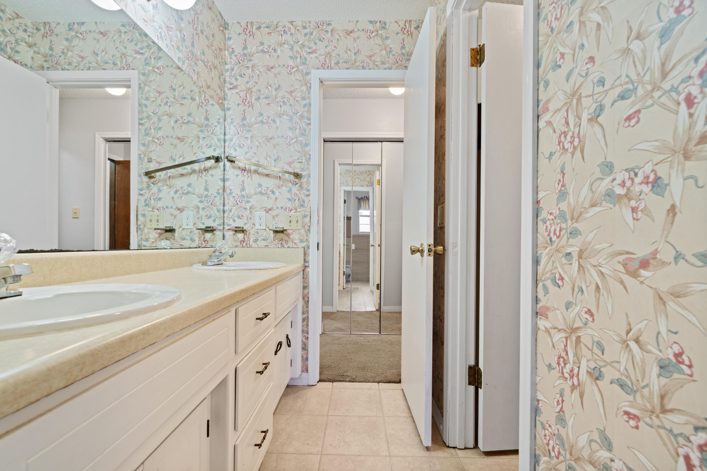 TIMBER LAKE ESTATES - Residential